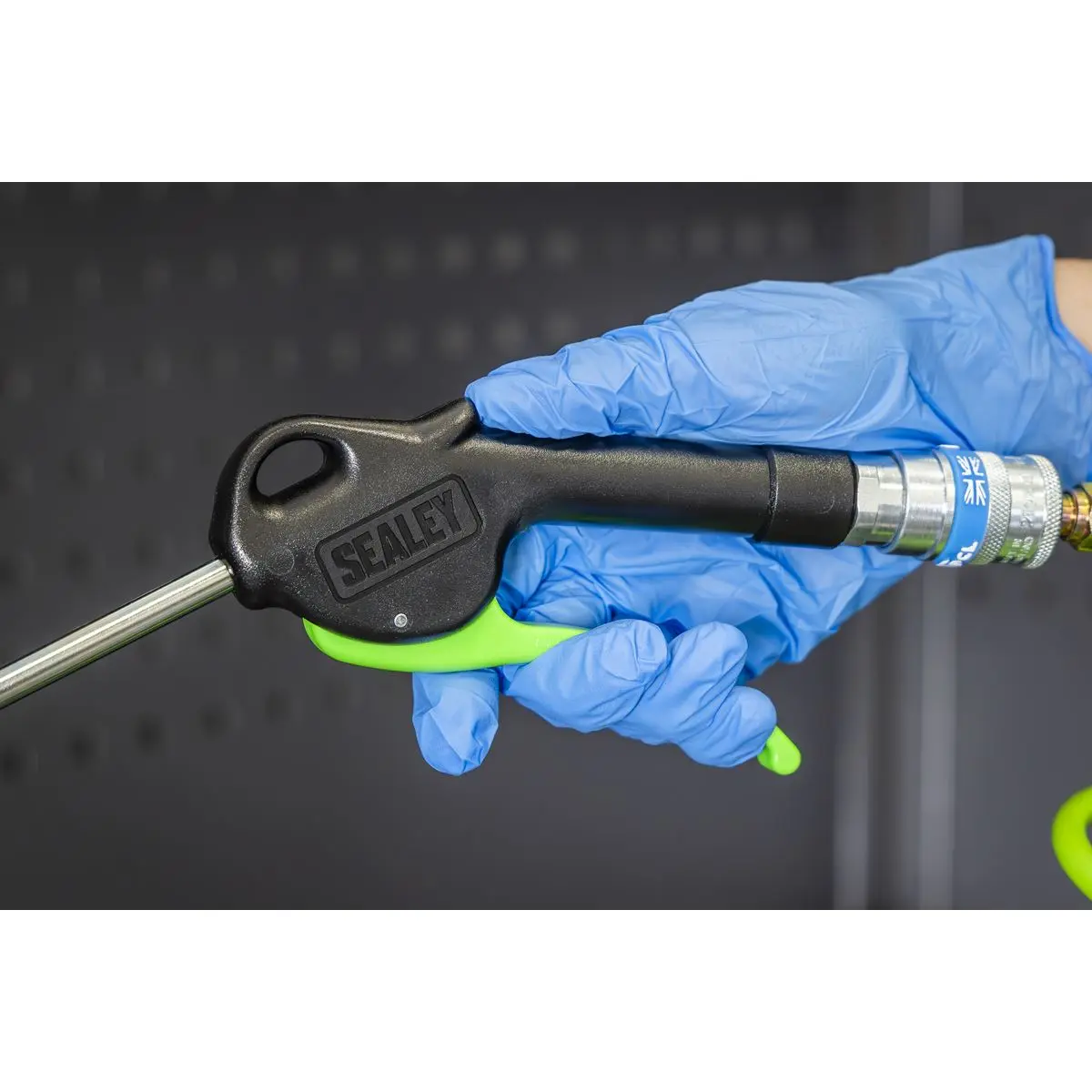 Sealey Air Blow Gun Bent Pipe 8mm 980mm with 1/4"BSP Air Inlet - Image 4