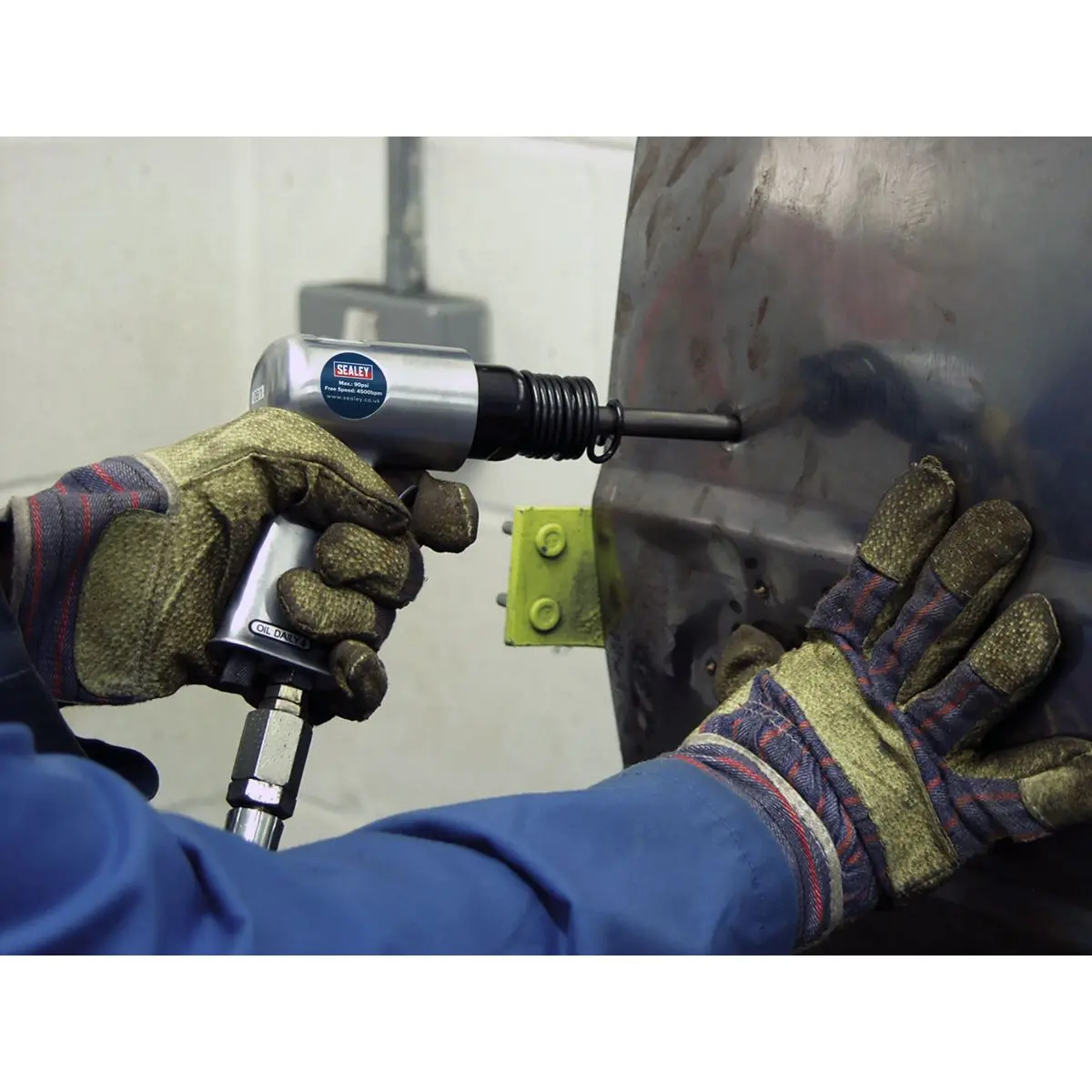 Sealey Air Hammer Kit with Chisels Medium Stroke - Image 7