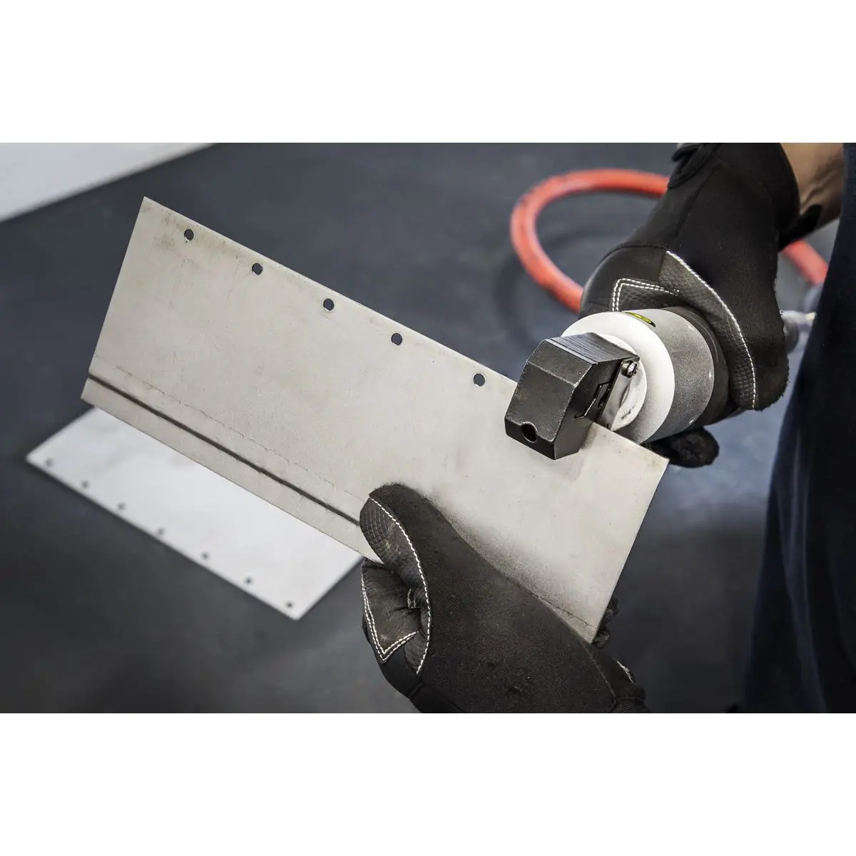 Sealey Air Punch/Flange Tool - Image 2
