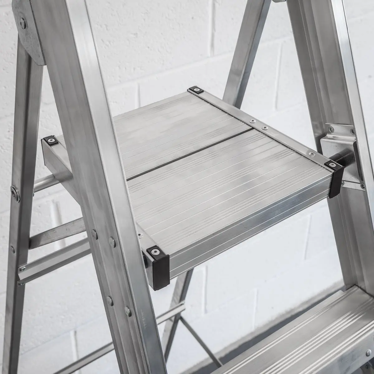 Sealey Aluminium Step Ladder 10-Tread Industrial BS EN 131 - Image 7