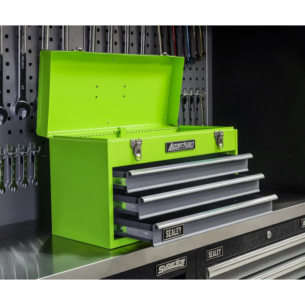 Sealey American Pro Tool Chest 3 Drawer Portable with Ball-Bearing Slides - Green/Grey - Image 7
