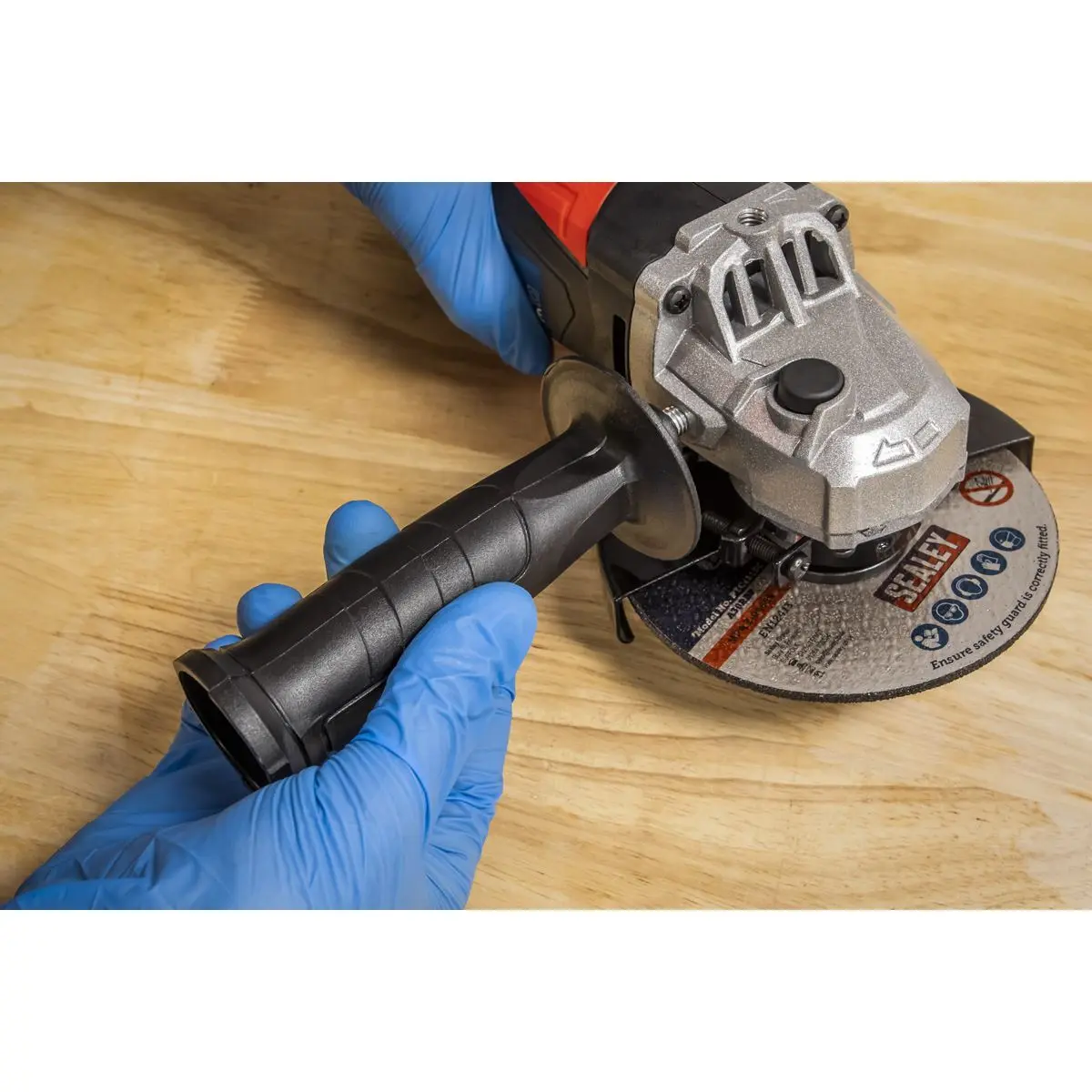 Sealey Angle Grinder Ø115mm 750W/230V - Image 9