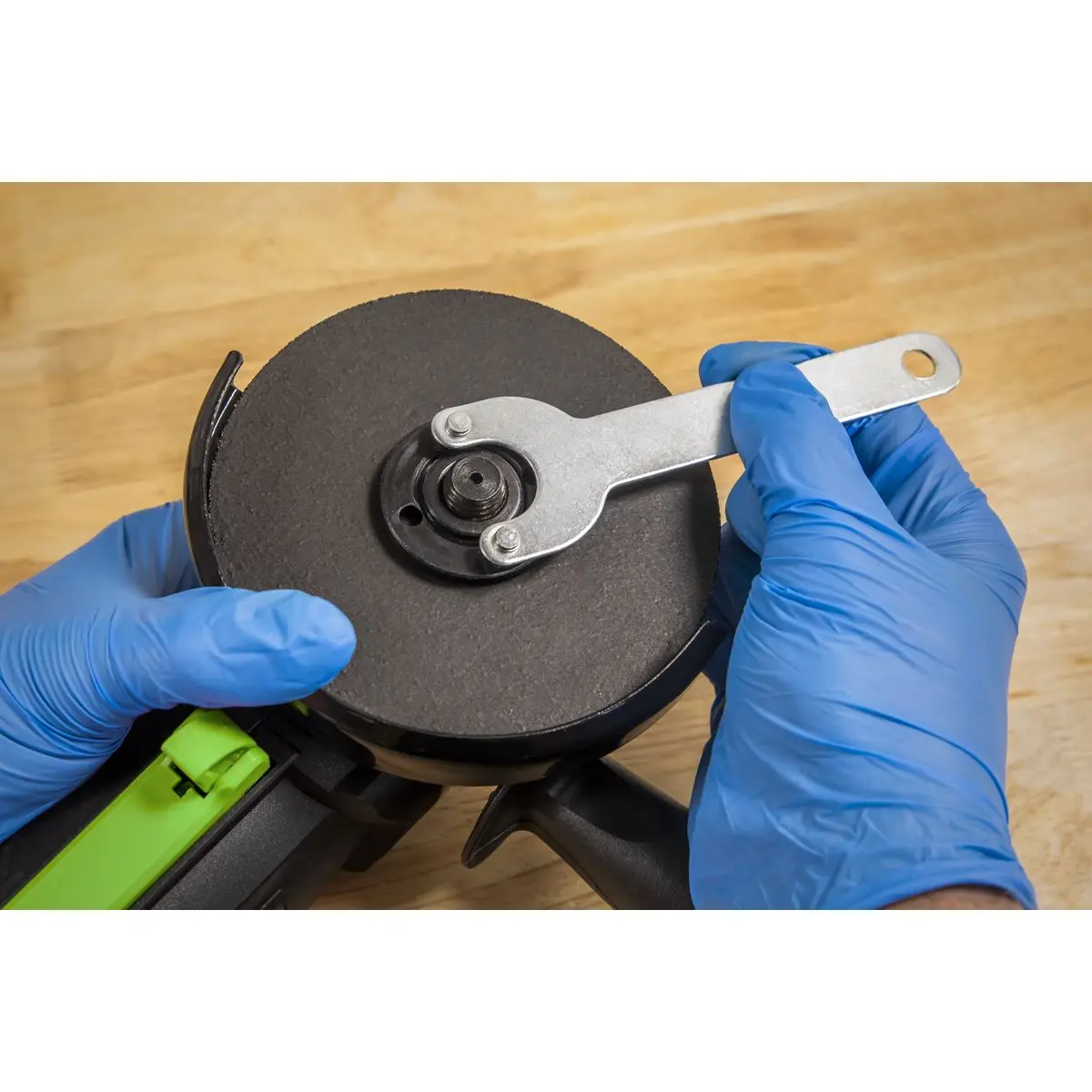 Sealey Angle Grinder Ø115mm 750W/230V - Image 7