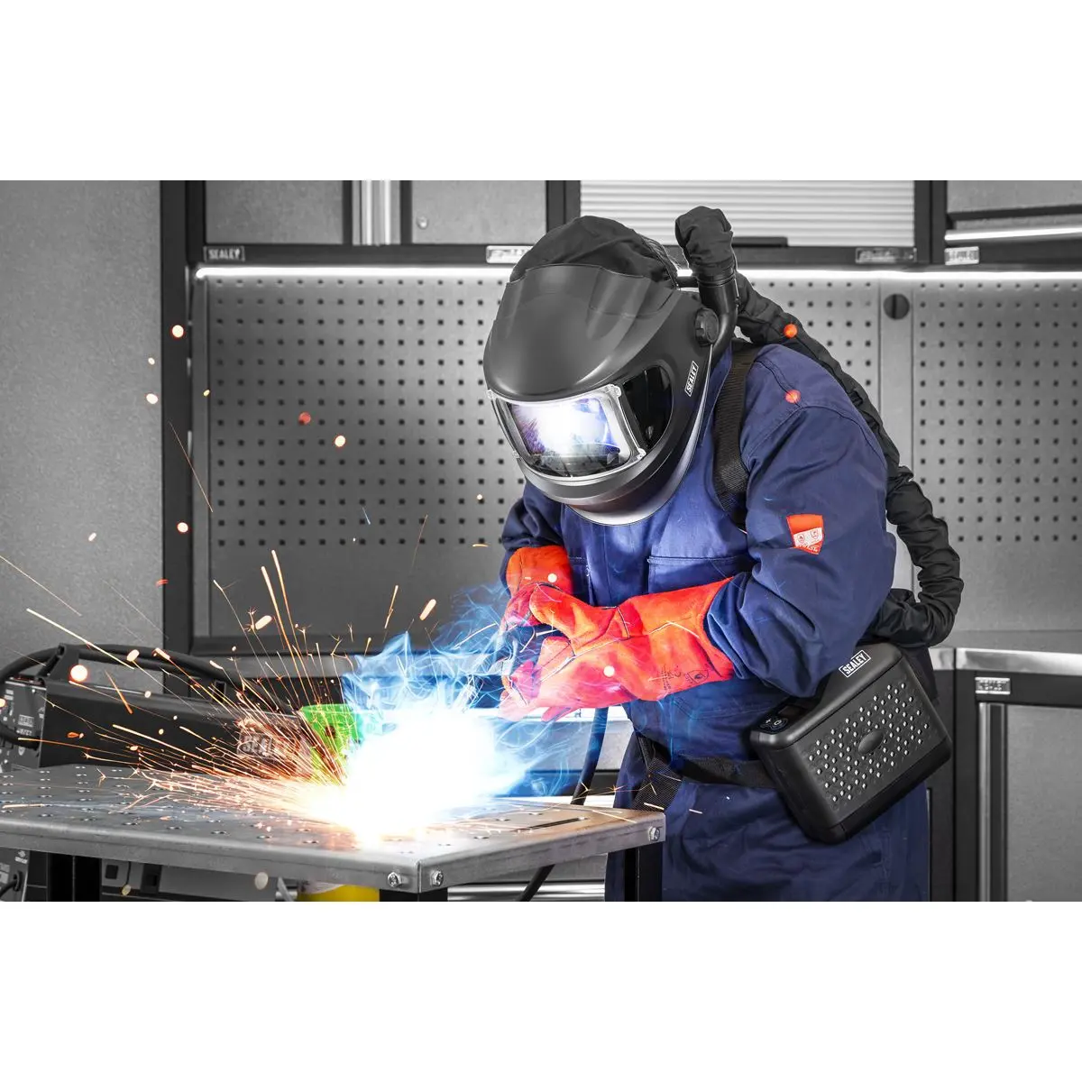 Sealey Auto Darkening Welding Helmet with TH3 Powered Air Purifying Respirator (PAPR) - Image 8