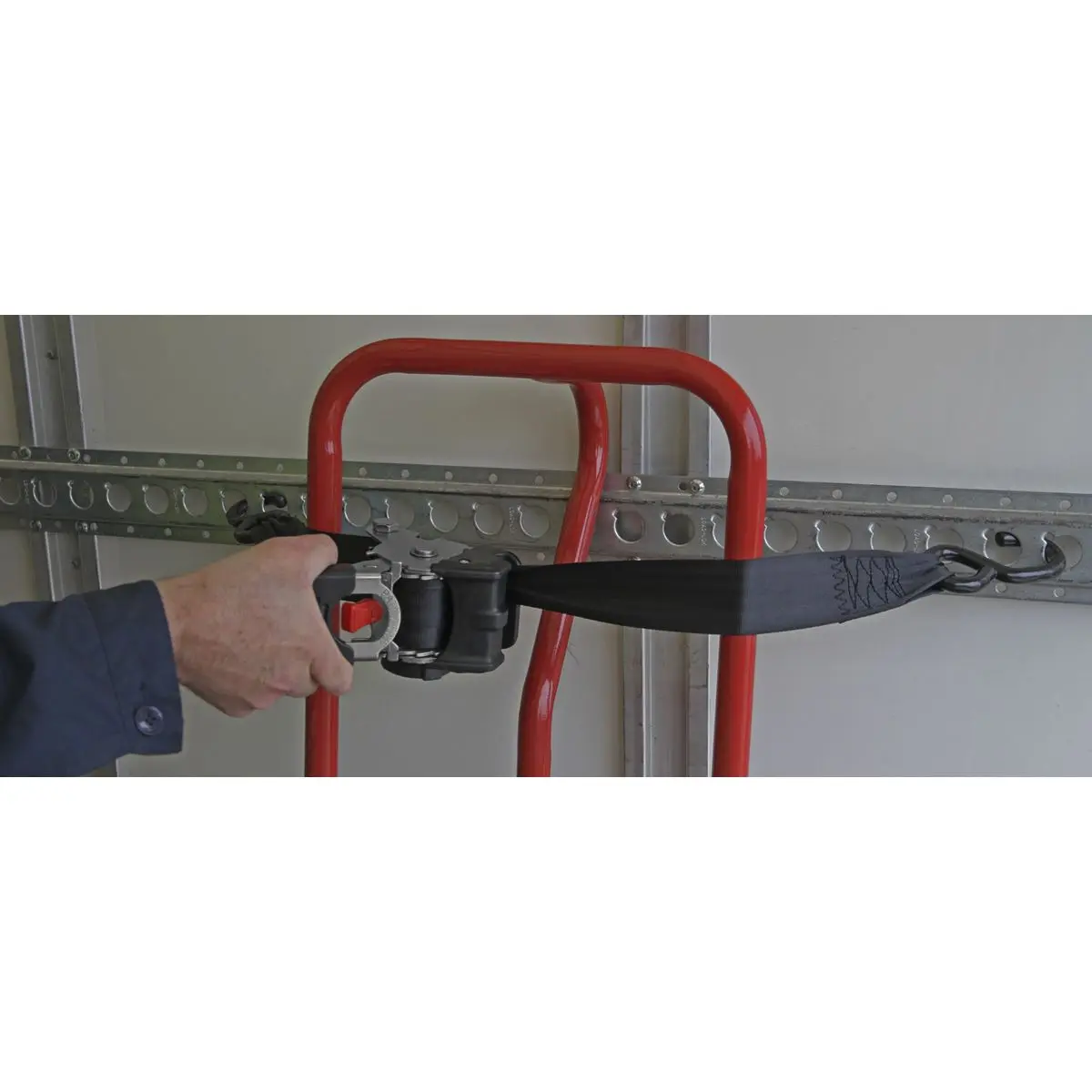 Sealey Auto Retractable Ratchet Strap 50mm x 3m - Image 4
