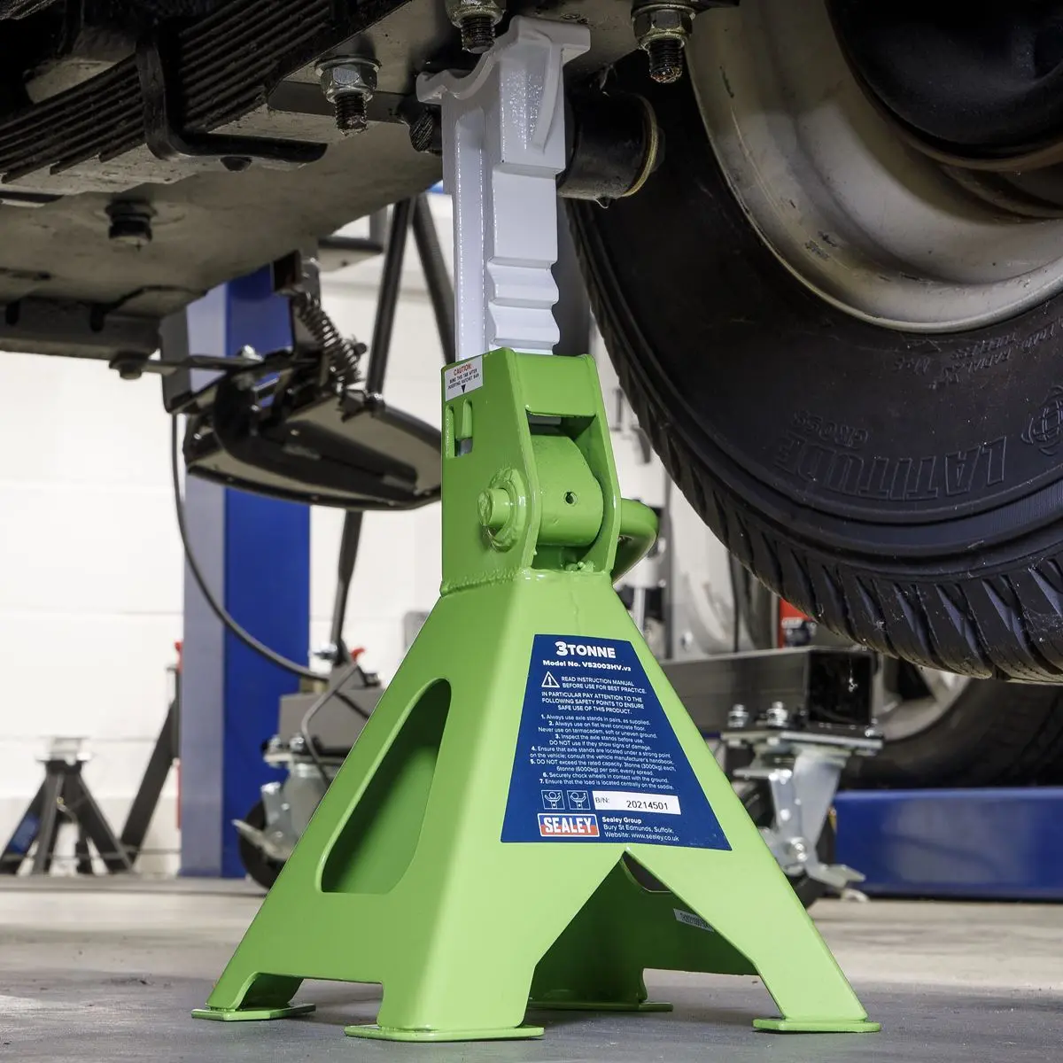 Sealey Ratchet Type Axle Stands (Pair) 3 Tonne Capacity per Stand - Hi-Vis Green - Image 10