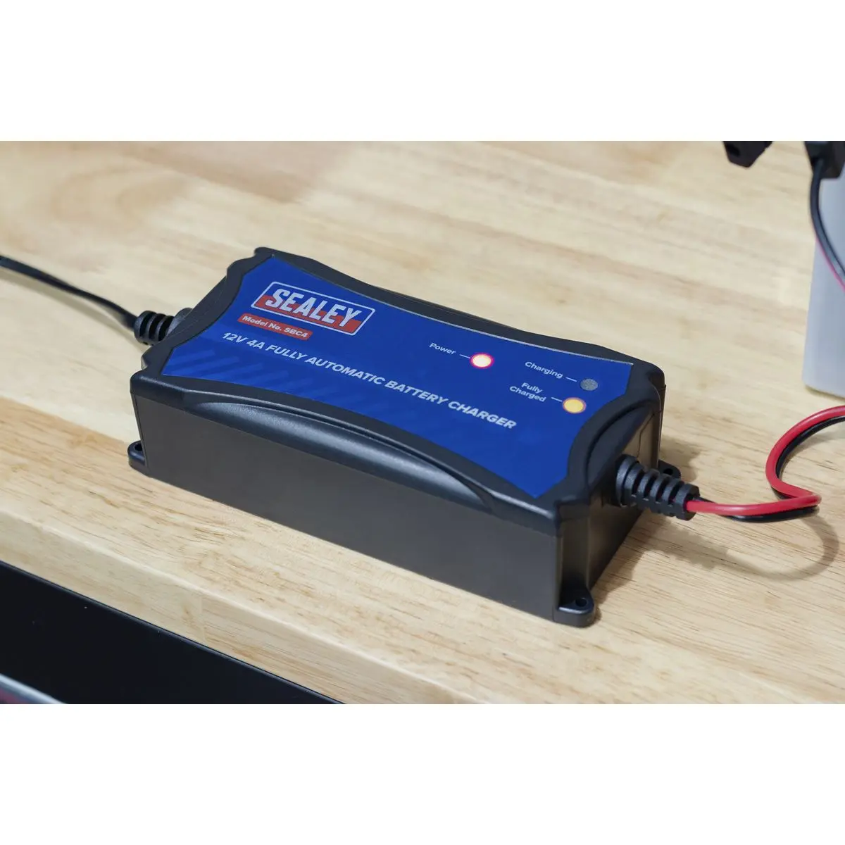 Sealey Battery Maintainer Charger 12V 4A Fully Automatic - Image 3
