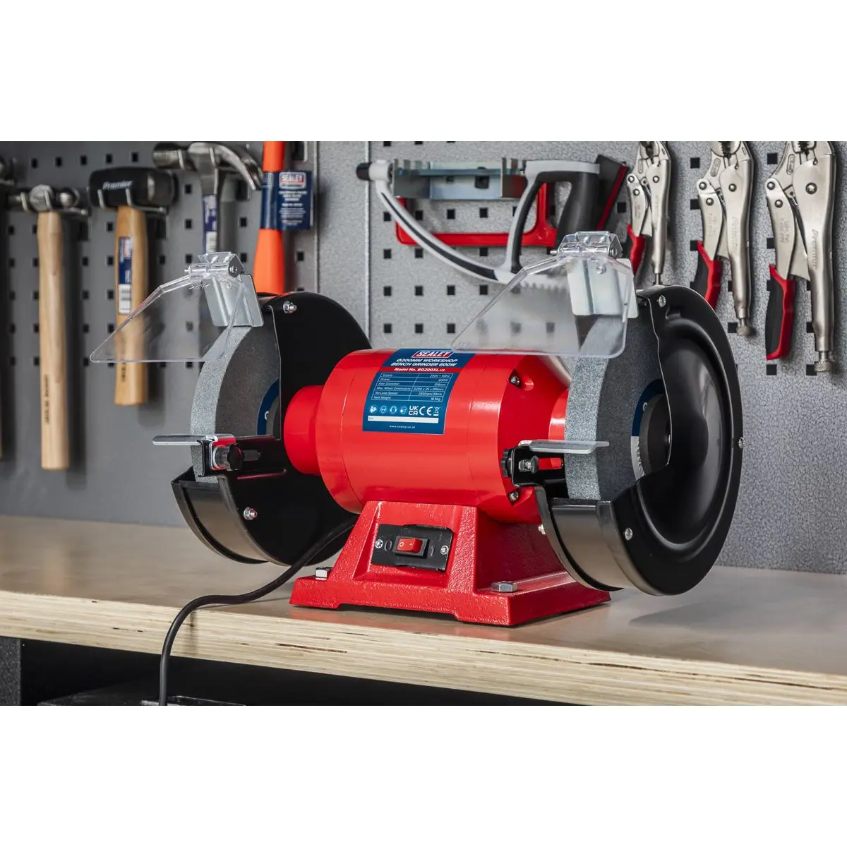 Sealey Bench Grinder 200mm Workshop Sharpening Grinding Coarse Fine 230V 600W - Image 3
