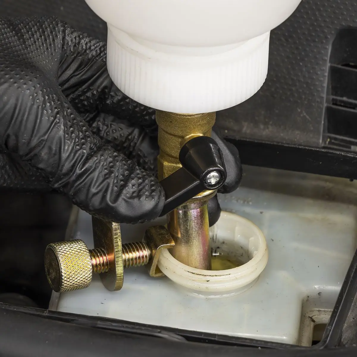 Sealey Brake Fluid Refill Bottle 1L - Image 7