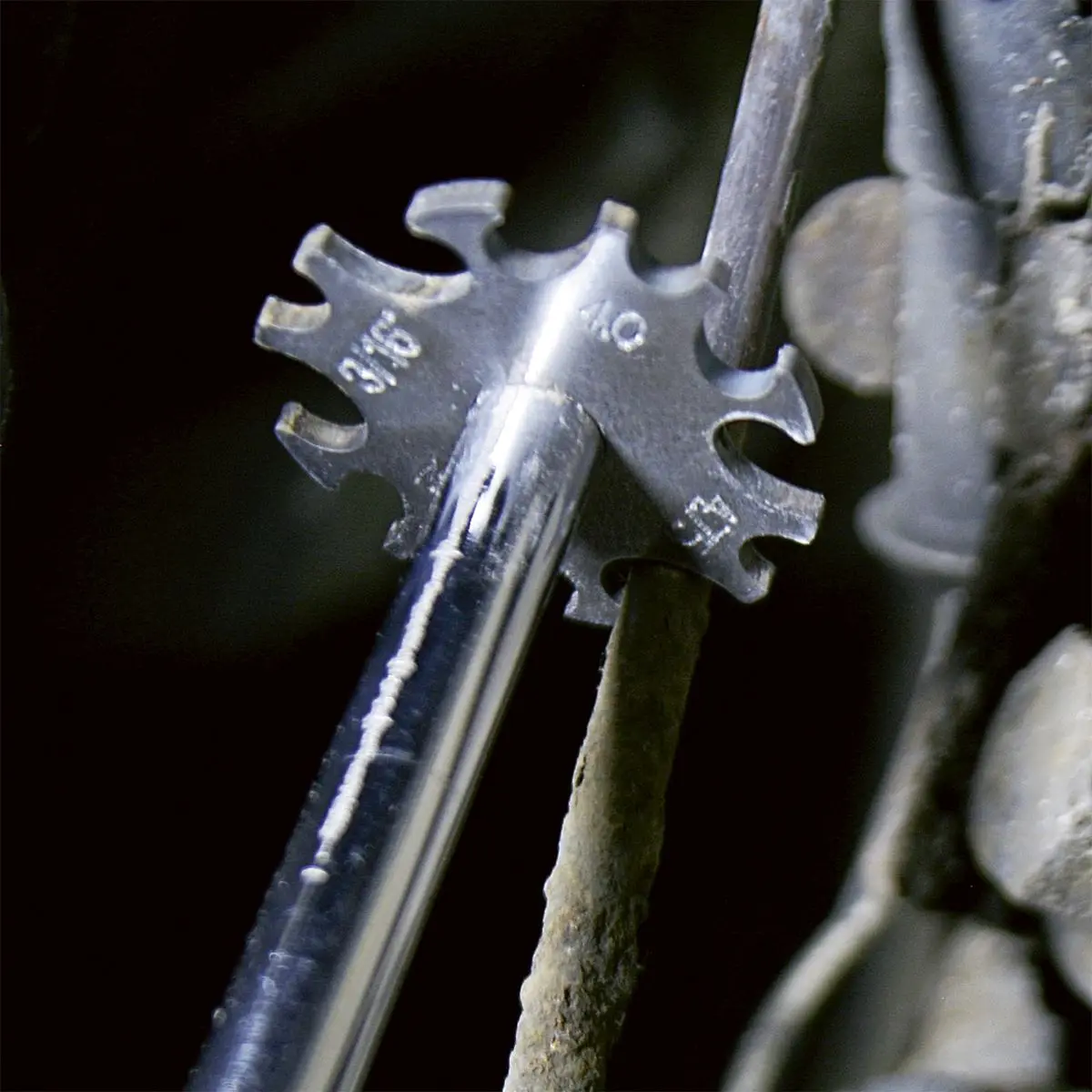 Sealey Brake & Fuel Pipe Inspection Tool - Image 3