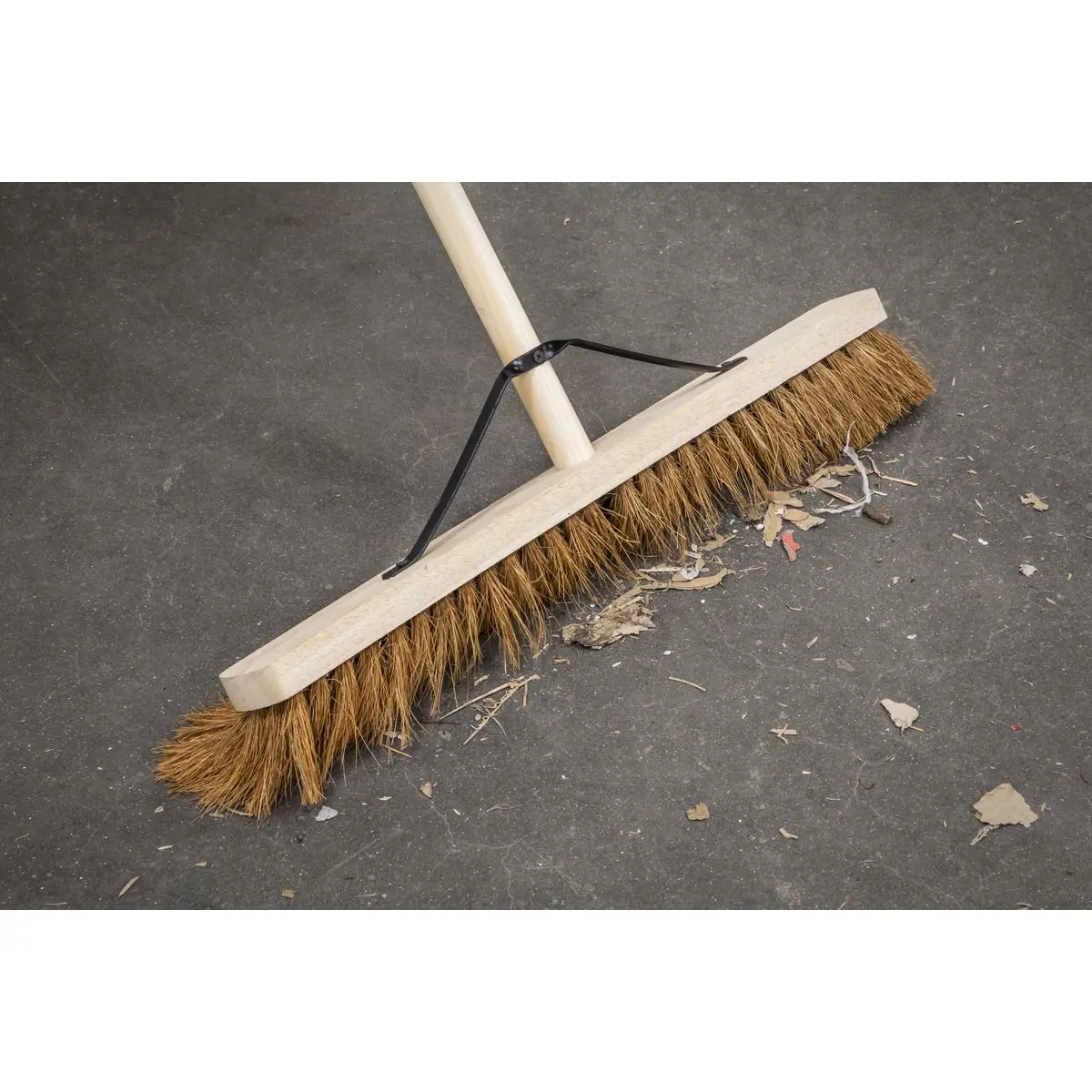 Sealey Broom 24"(600mm) Soft Bristle - Image 6