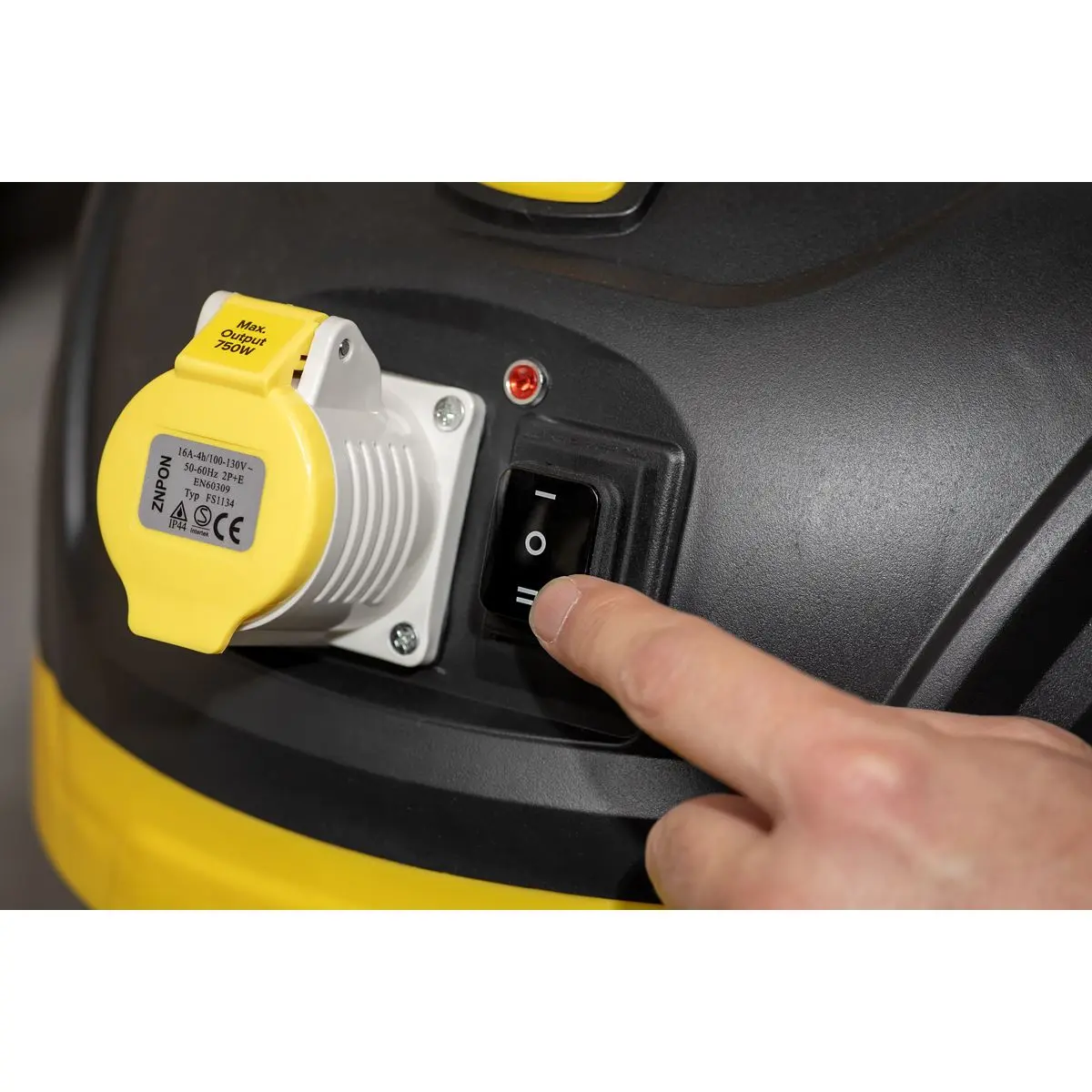 Sealey BuilderVac® Wet & Dry Vacuum Cleaner 15L Stainless Steel Drum M Class Filtration 110V - Image 9