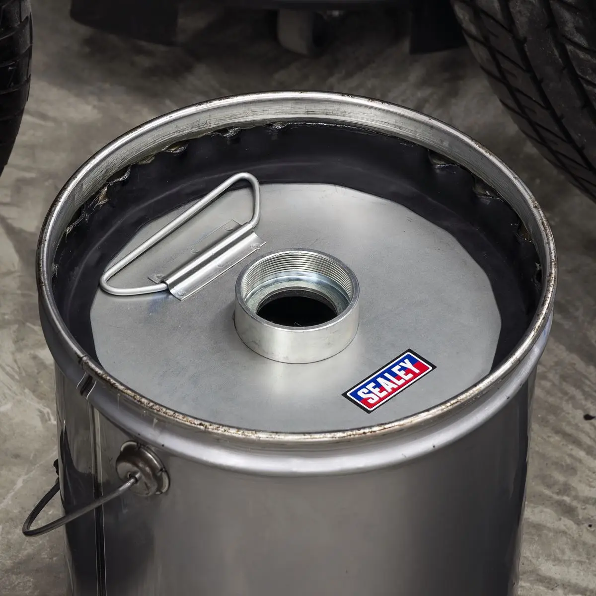 Sealey Bulk Fill Follower Plate Grease Gun - Image 9