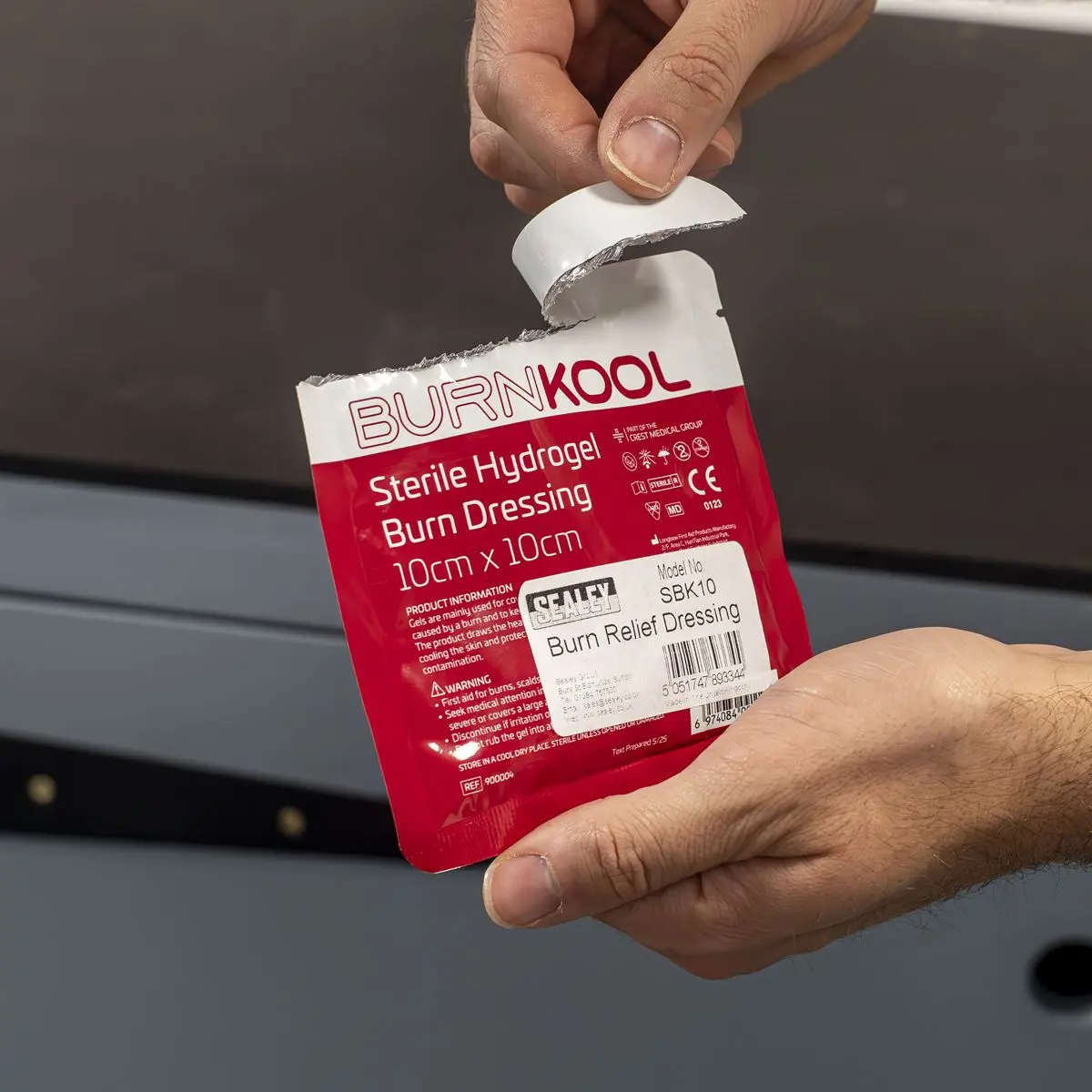 Sealey Burn Relief Dressing 100 x 100mm - Image 5