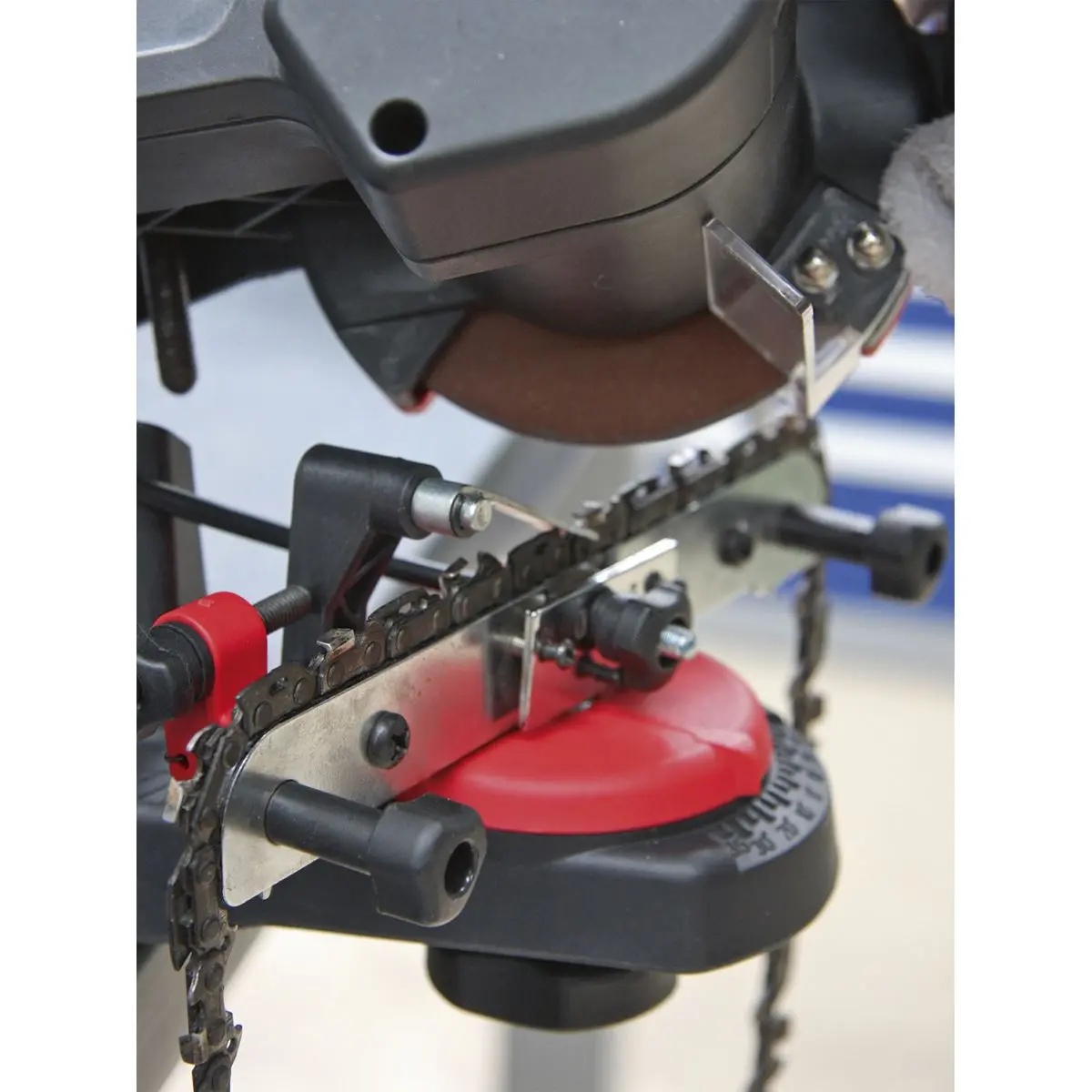 Sealey Chainsaw Blade Sharpener - Quick Locating 85W - Image 4