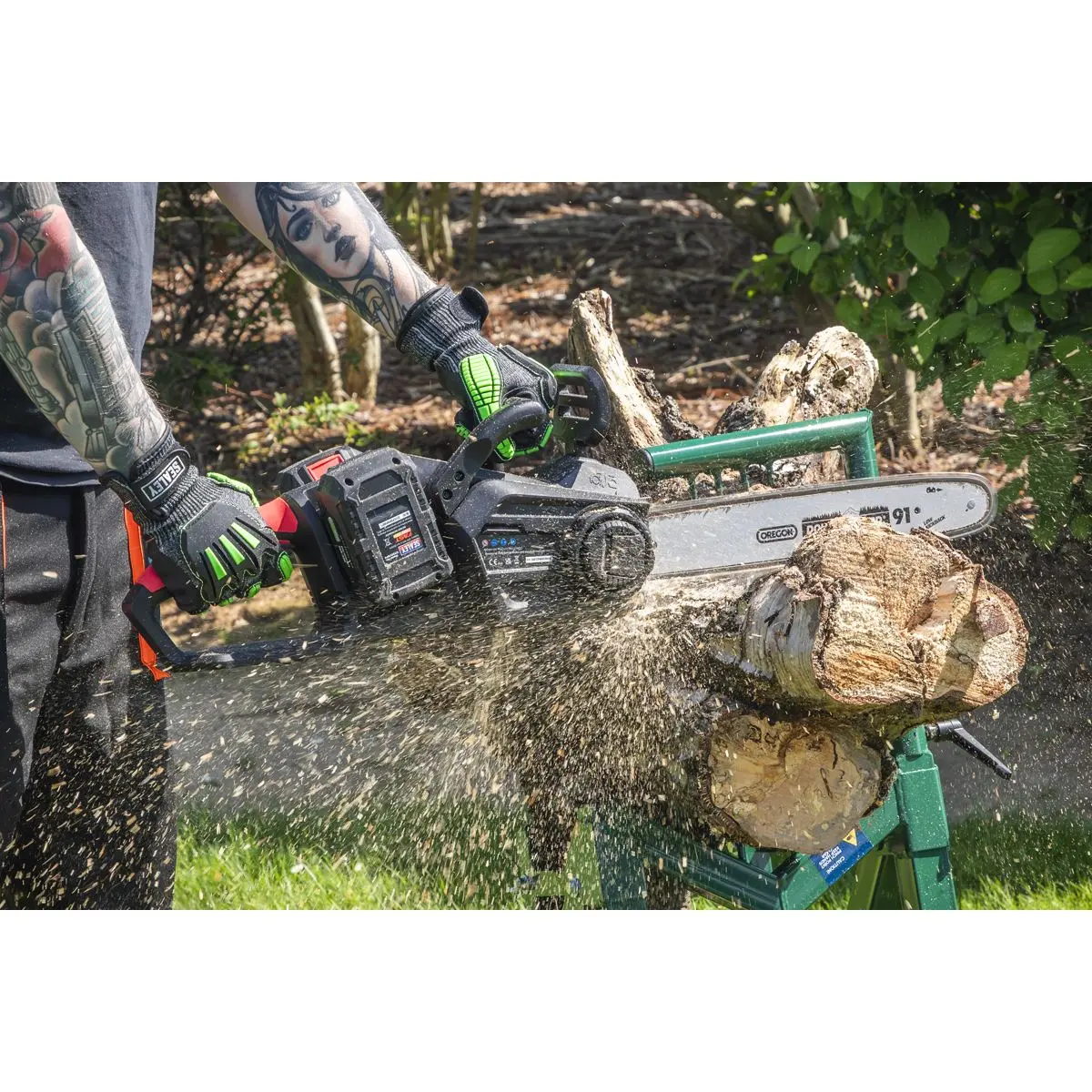 Sealey Chainsaw Kit 40V 4Ah SV20 Series 35cm - Image 11