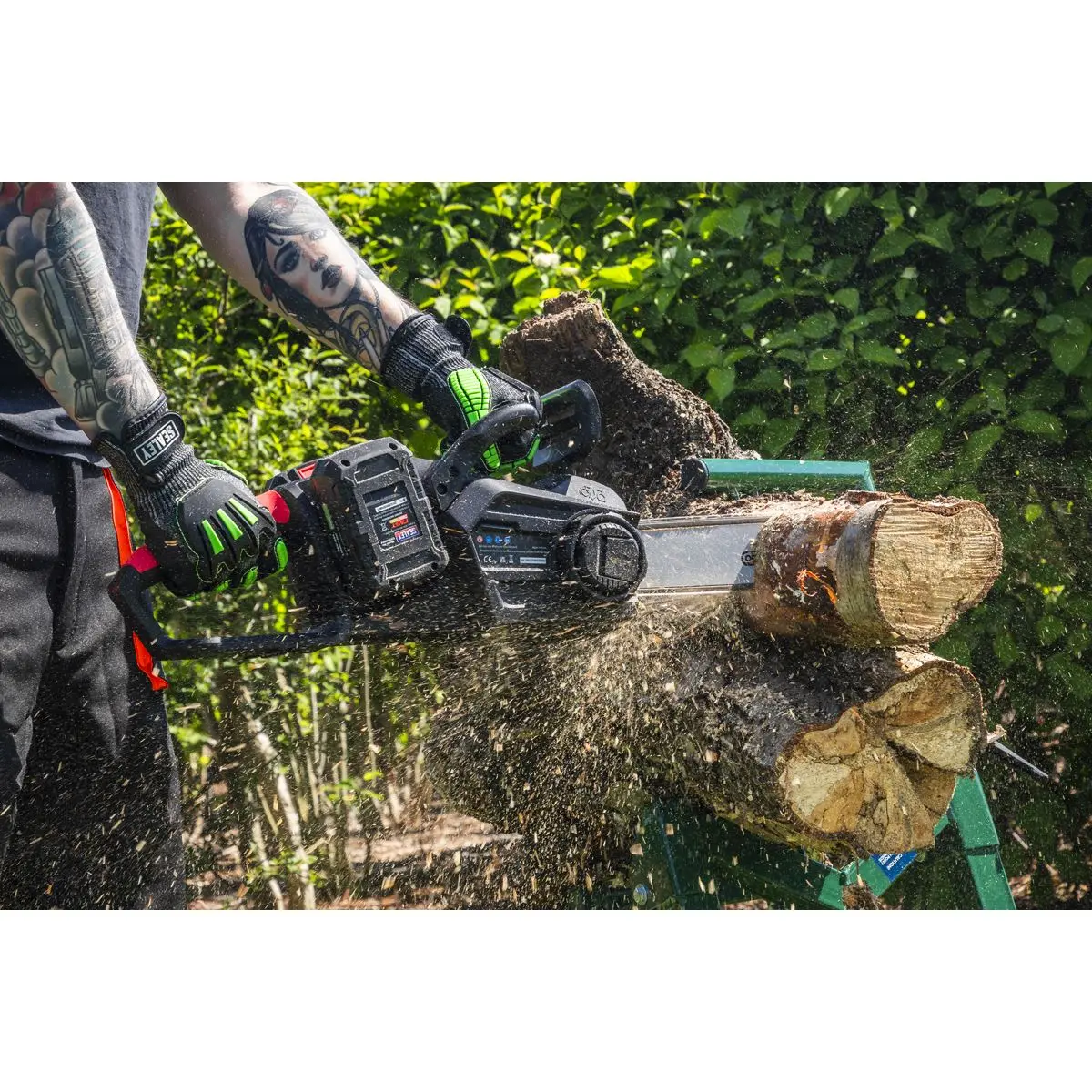 Sealey Chainsaw Kit 40V 4Ah SV20 Series 35cm - Image 3