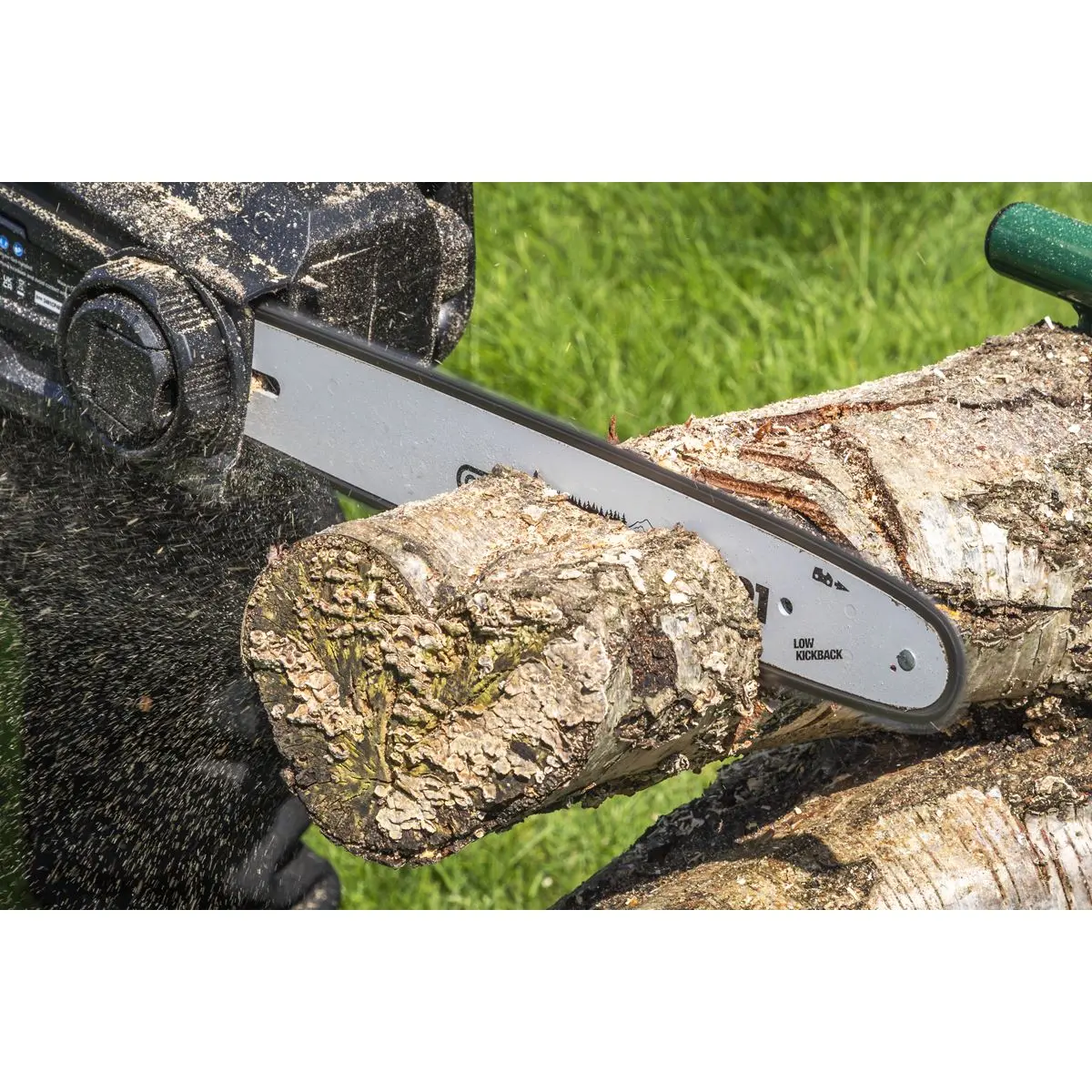 Sealey Chainsaw Kit 40V 4Ah SV20 Series 35cm - Image 4