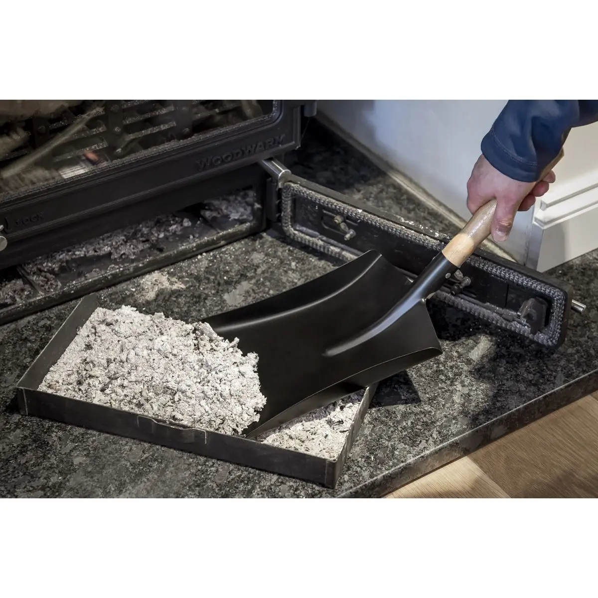 Sealey Coal shovel 8" with 228mm Wooden Handle - Image 4
