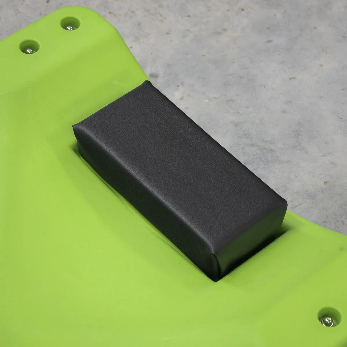 Sealey Composite Creeper with 6 Wheels - Hi-Vis Green - Image 4