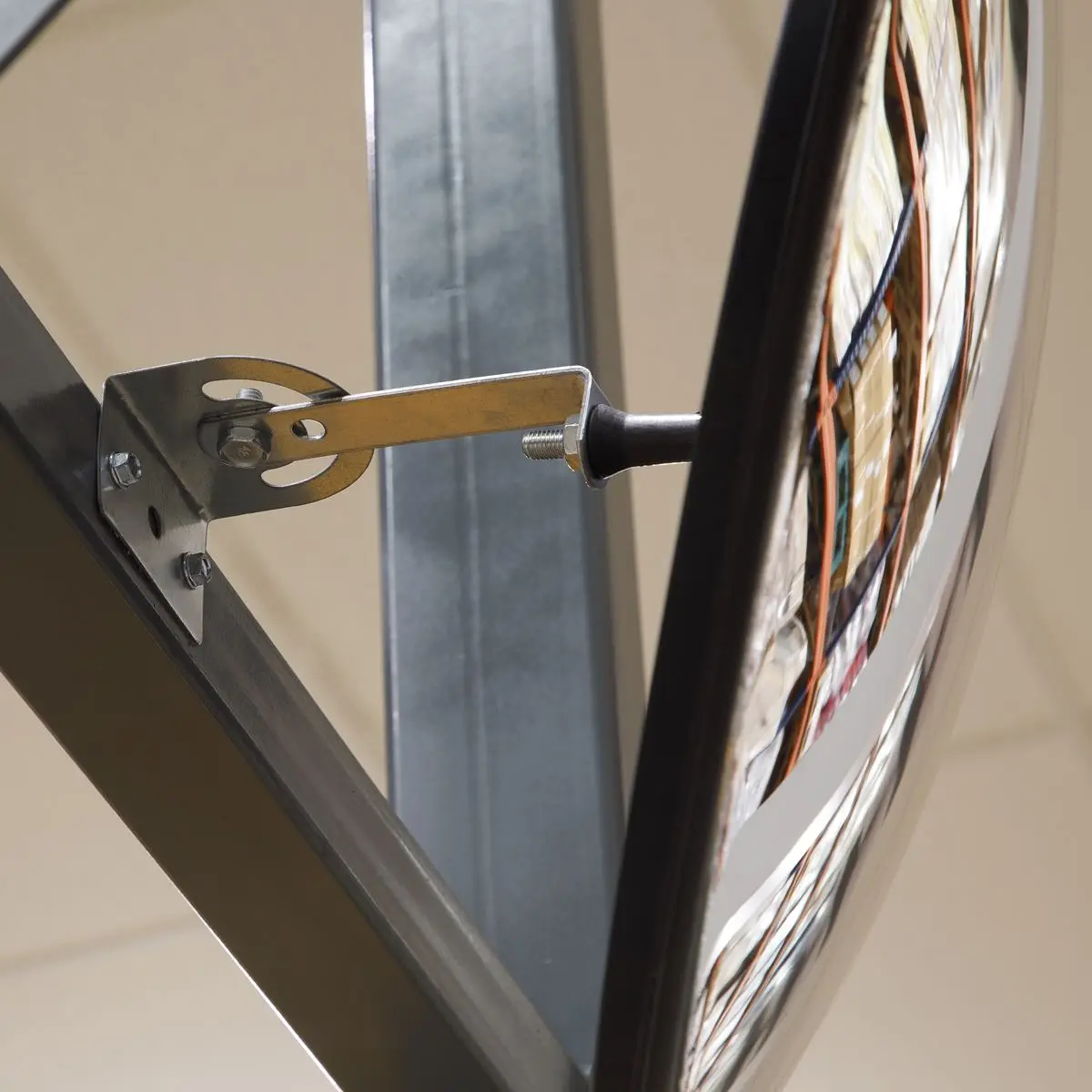 Sealey Convex Mirror Wall Mounting Ø450mm - Image 6
