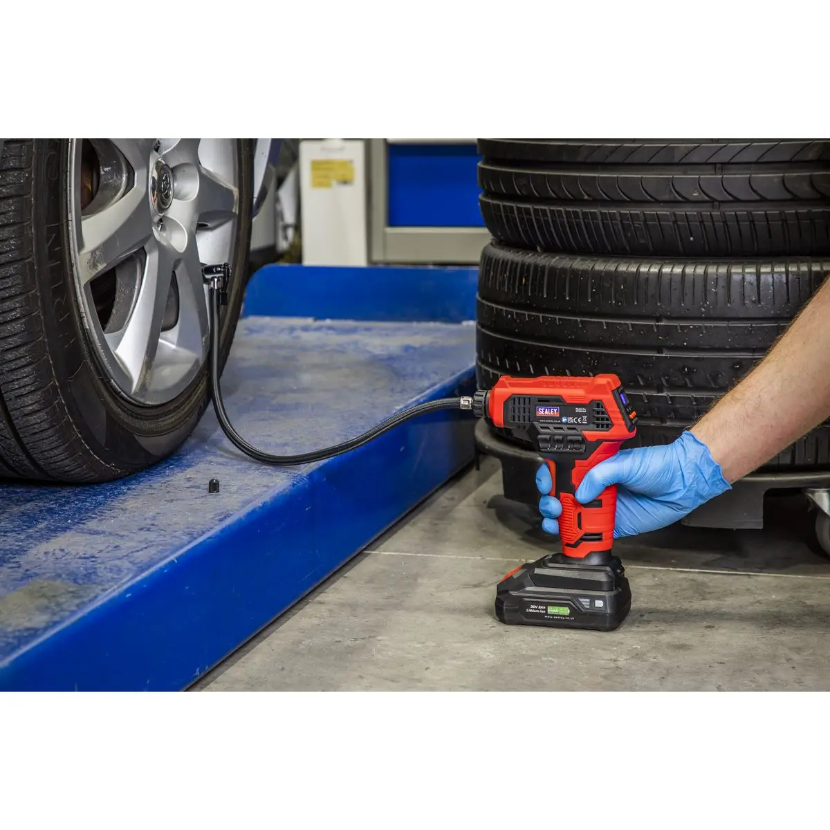 Sealey Cordless Air Pump 20V Body Only Tyre Inflator Digital LED Display - Image 9