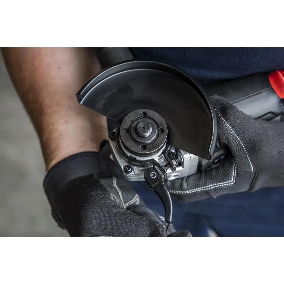 Sealey Cordless Angle Grinder Kit Ø115mm 20V 4Ah SV20 Series - Image 2