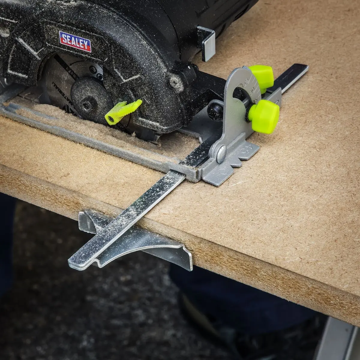 Sealey Cordless Circular Saw Kit 10.8V 2Ah SV10.8 Series Ø85mm - Image 8