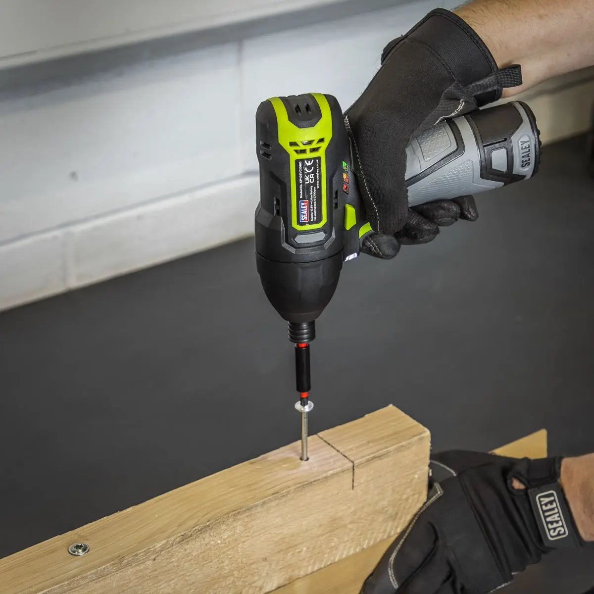 Sealey Cordless Impact Driver 1/4"Hex Drive 10.8V 2Ah SV10.8 Series - Image 8