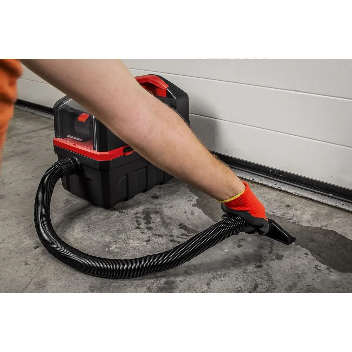 Sealey Cordless Wet & Dry Vacuum Kit 2 Batteries - 20V 4Ah SV20 Series - Image 10