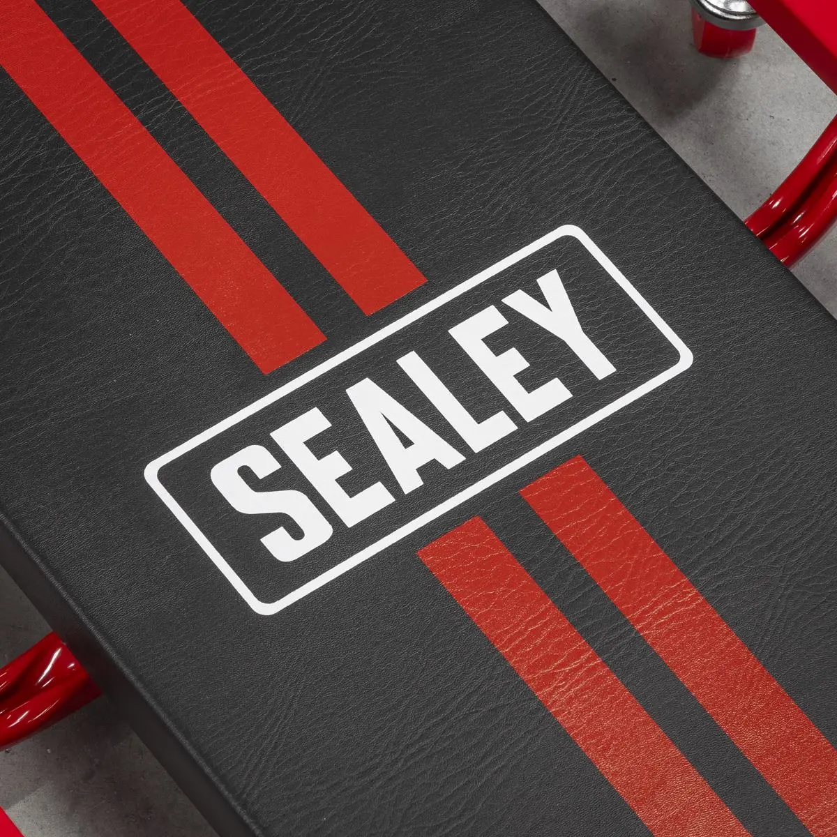 Sealey American-Style Deluxe Creeper with Steel Frame, 6 Wheels & Adjustable Headrest 40 - Image 10