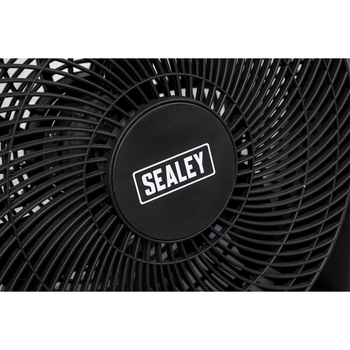 Sealey Desk/Floor Fan 3-Speed 12" 230V - Image 2