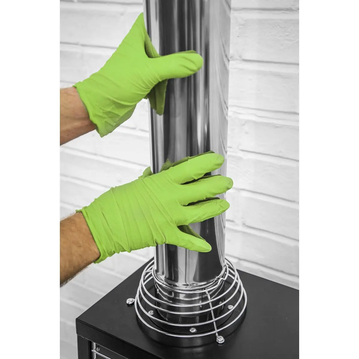 Sealey Diamond Grip Extra-Thick Nitrile Powder-Free Gloves, Hi-Vis Green, X-Large - Pack of 50 - Image 4