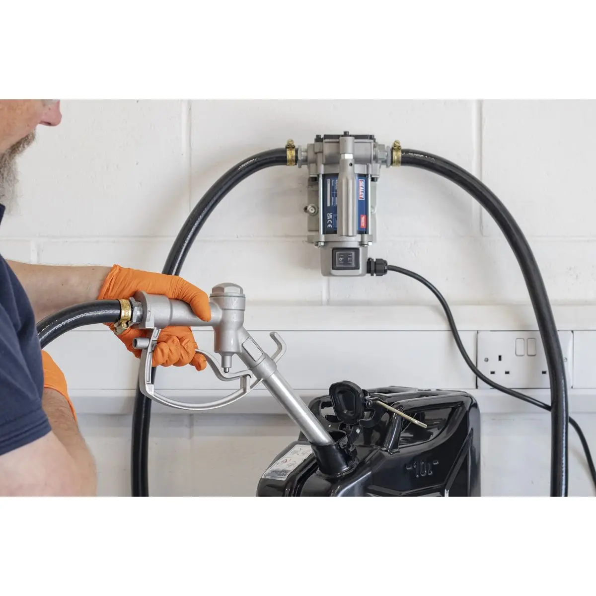 Sealey Diesel/Fluid Transfer Pump Portable 12V - Image 10