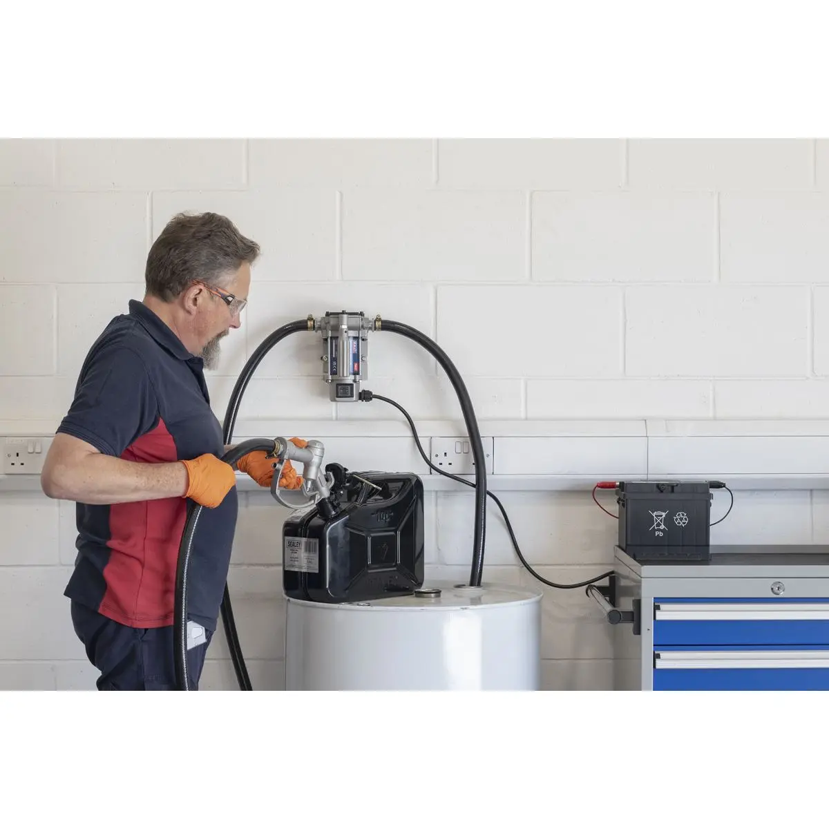 Sealey Diesel/Fluid Transfer Pump Portable 12V - Image 9