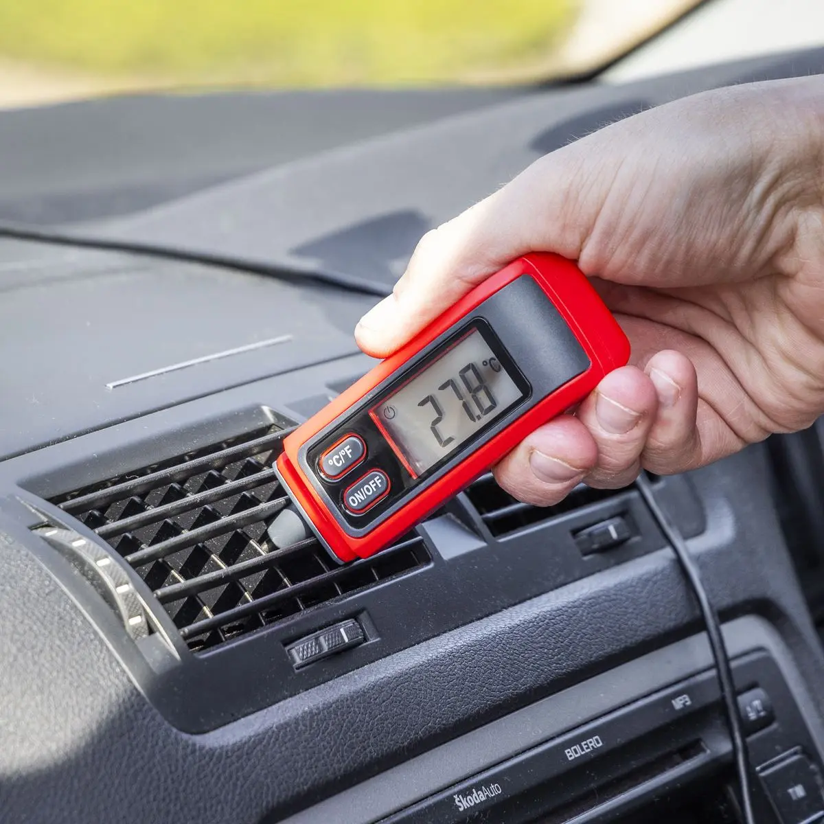 Sealey Digital Thermometer with Temperature Probe - Image 5