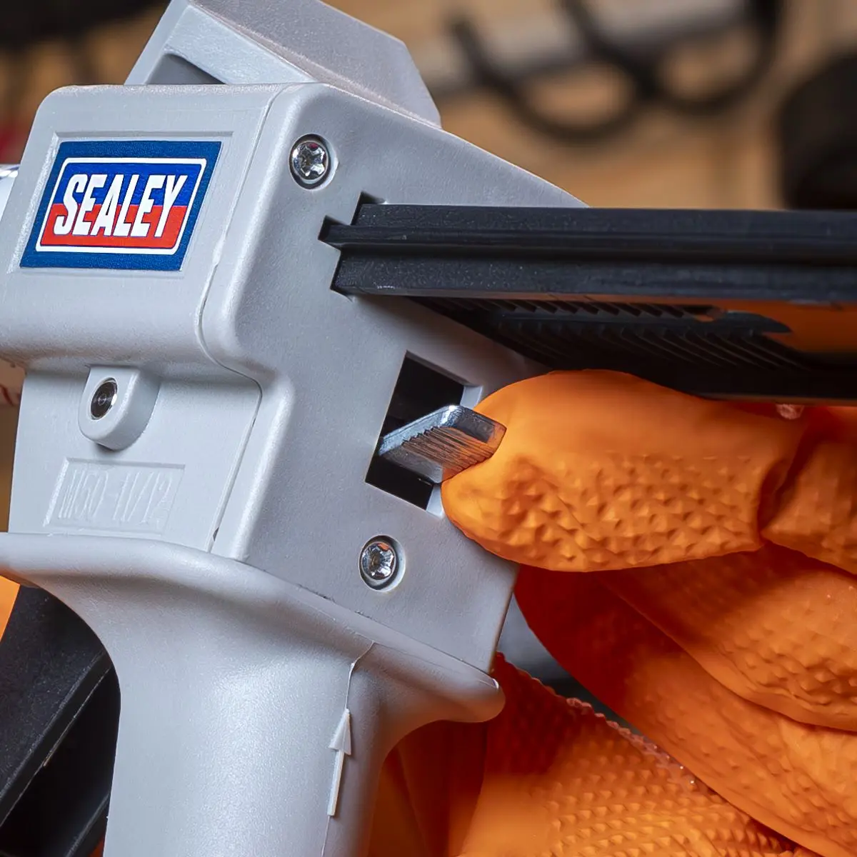 Sealey Dual Mix Applicator Gun - Image 5