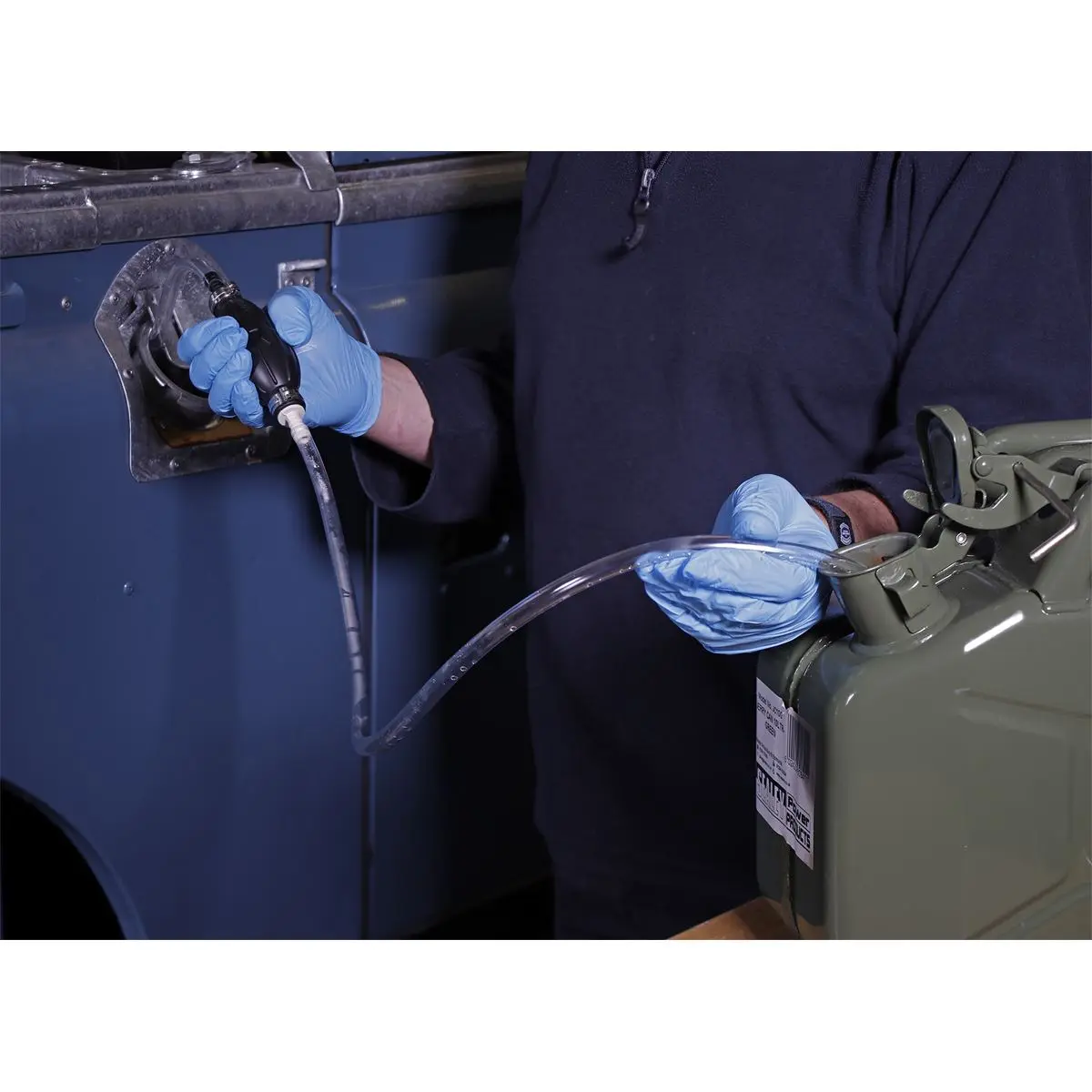 Sealey Emergency Fuel Transfer Syphon Pump for Petrol/Diesel/Water/Low Viscosity Fluids - 2m Hose - Image 2