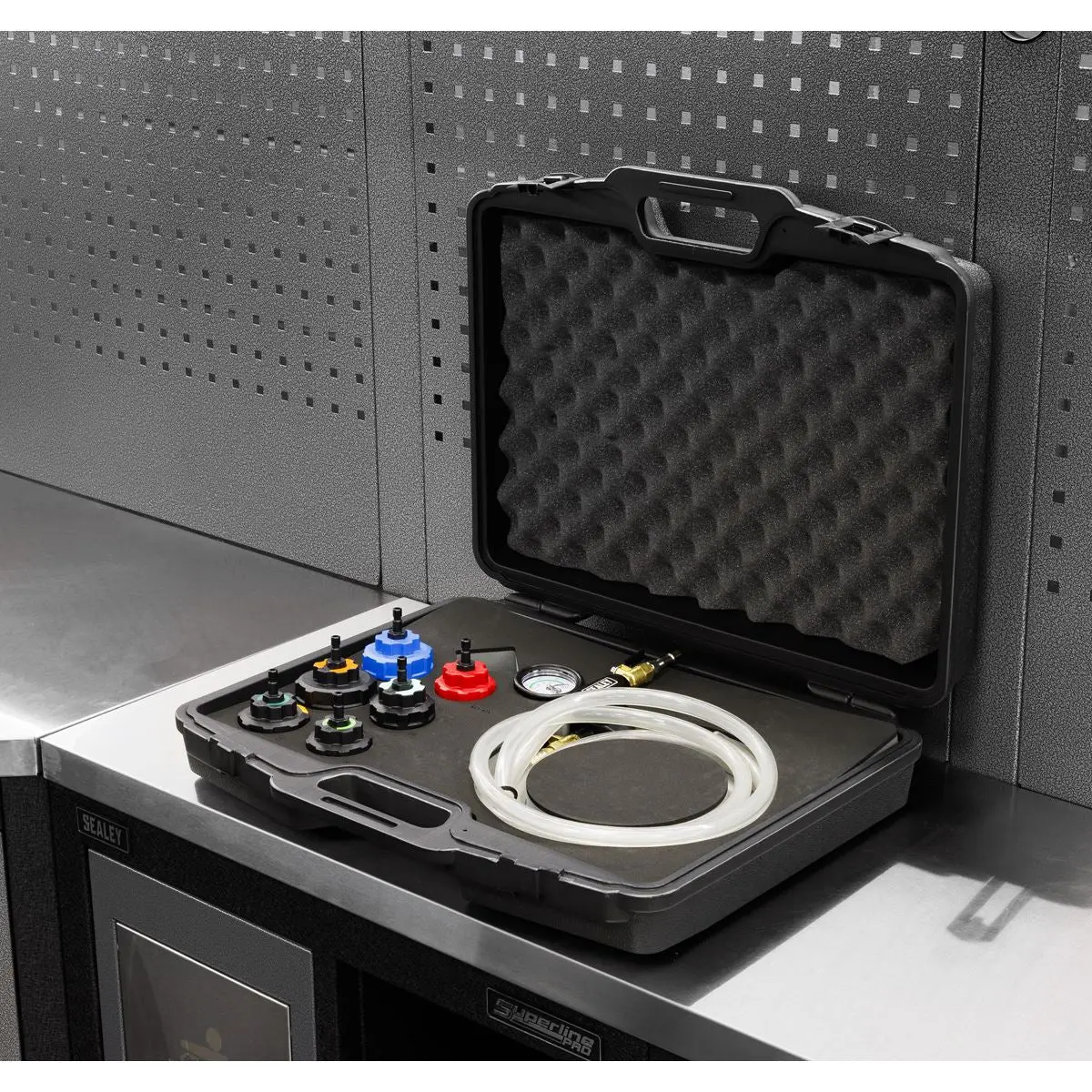 Sealey EV/Hybrid Cooling System Vacuum Purge & Refill Kit - Image 7