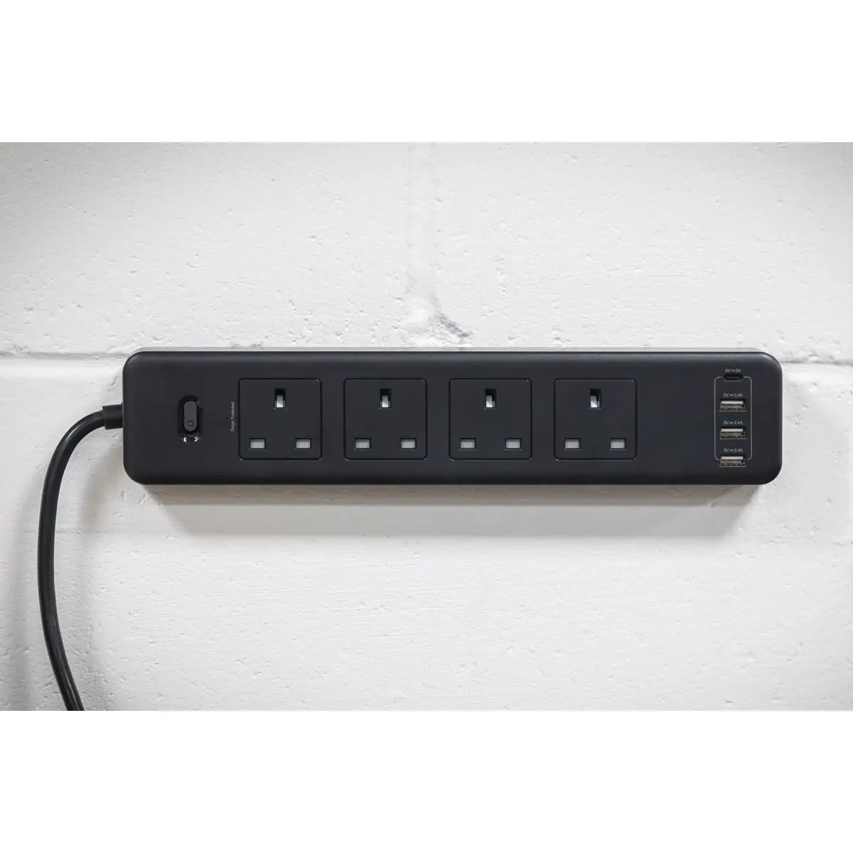 Sealey Extension Lead 2.6m with USB Ports - Black - Image 7