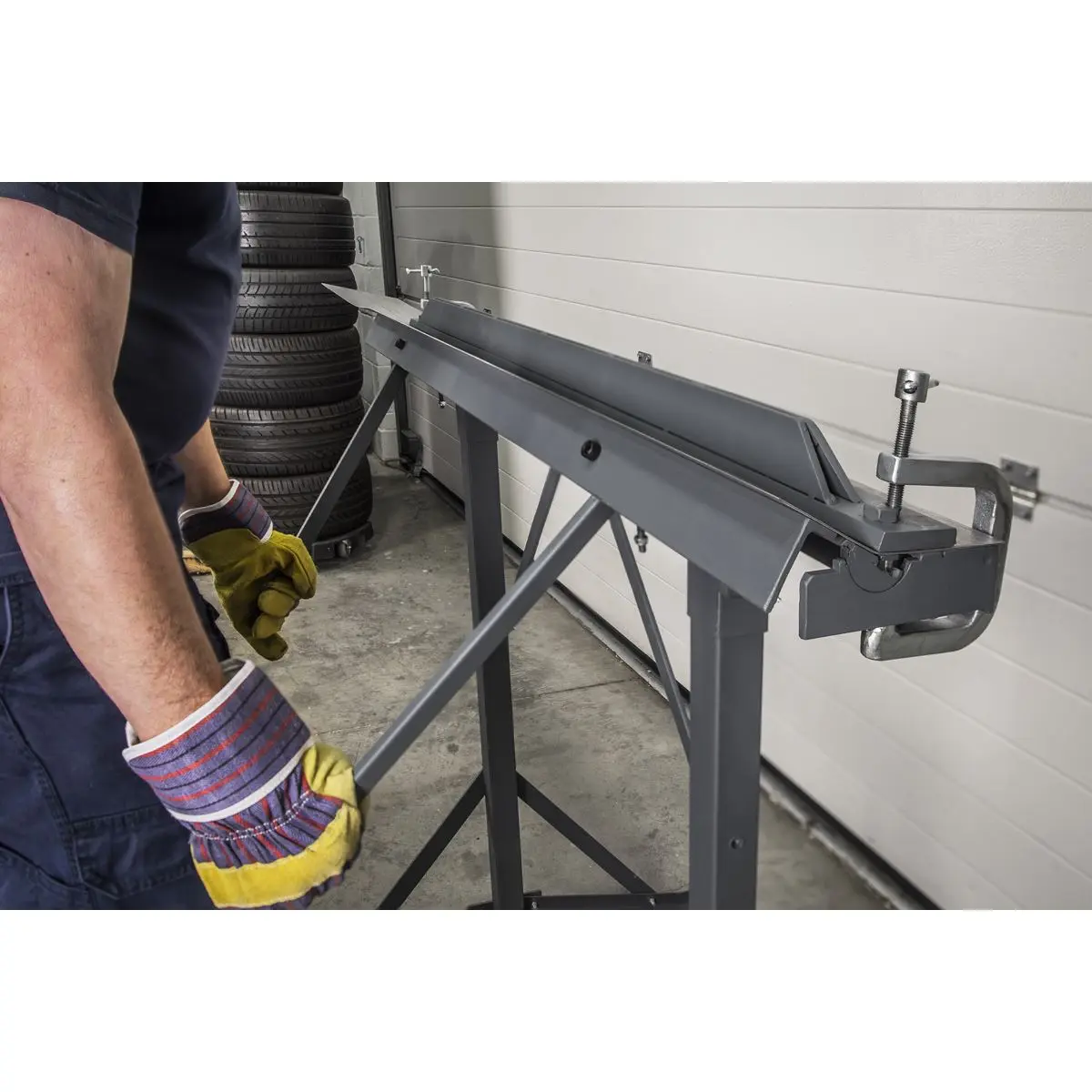Sealey Floor Standing Sheet Metal Folder 1000mm - Image 10