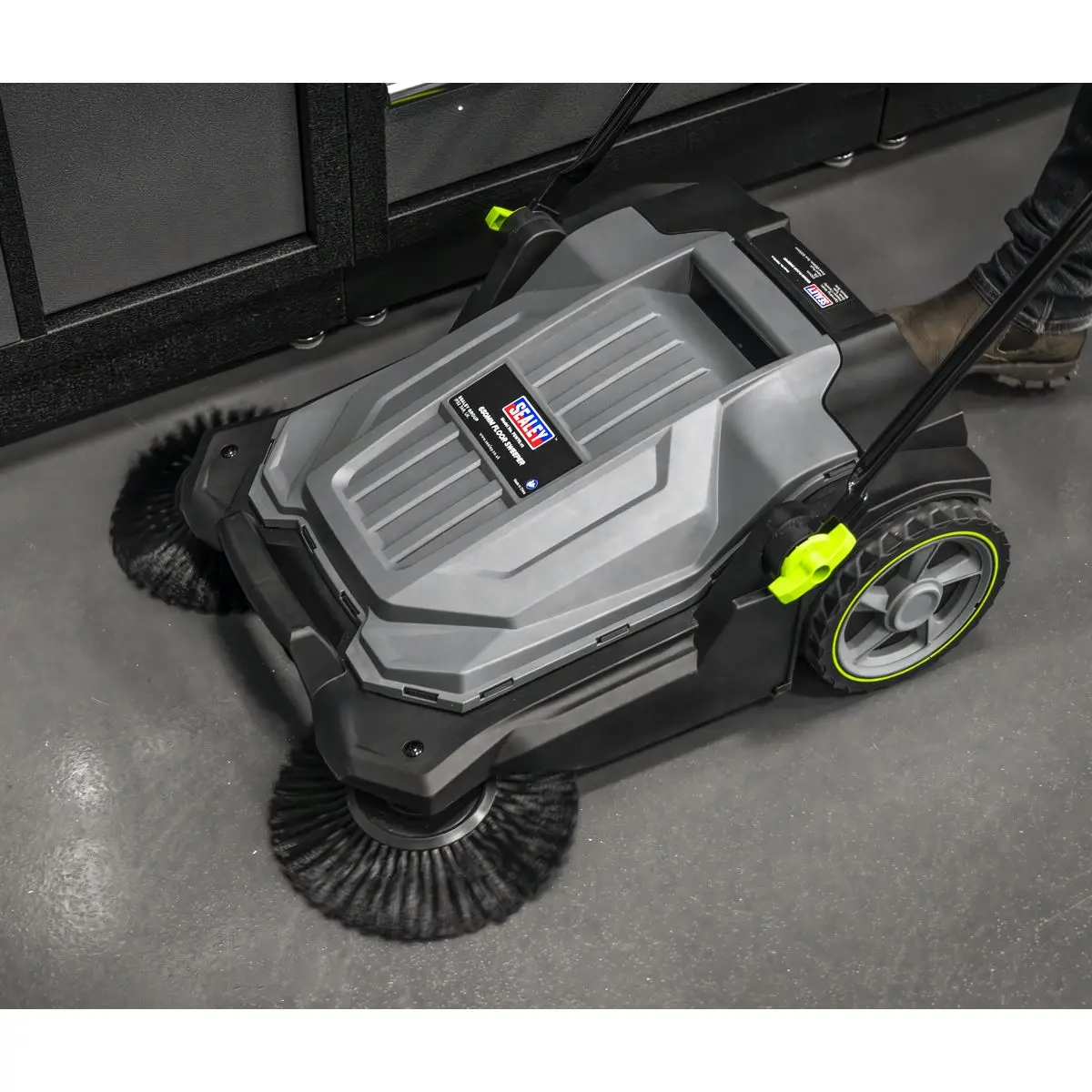 Sealey Floor Sweeper 700mm - Image 7
