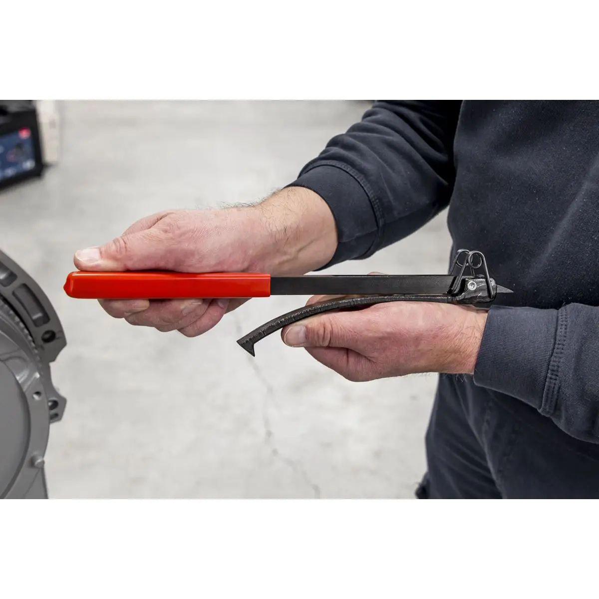 Sealey Flywheel Turning Wrench - Image 3