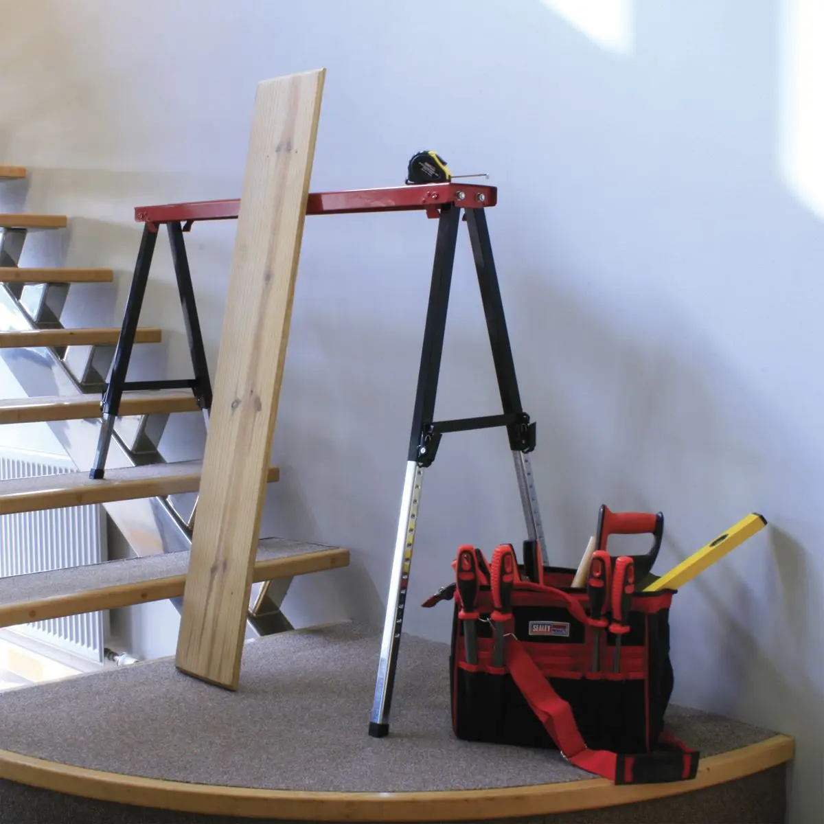 Sealey Fold Down Trestle with Adjustable Legs 150kg Capacity - Image 6