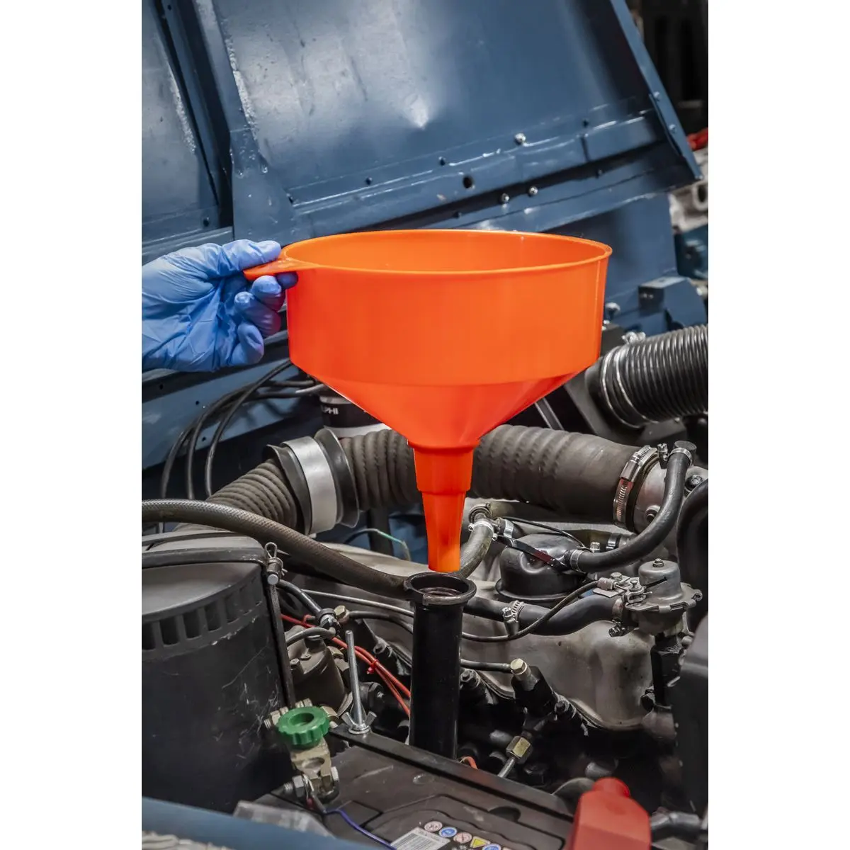 Sealey Funnel Large Ø250mm Fixed Spout with Filter - Image 6