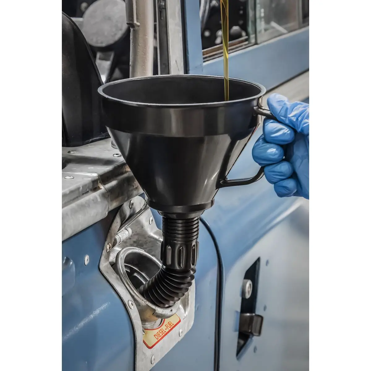 Sealey Funnel with Flexible Spout & Filter Ø160mm - Image 4