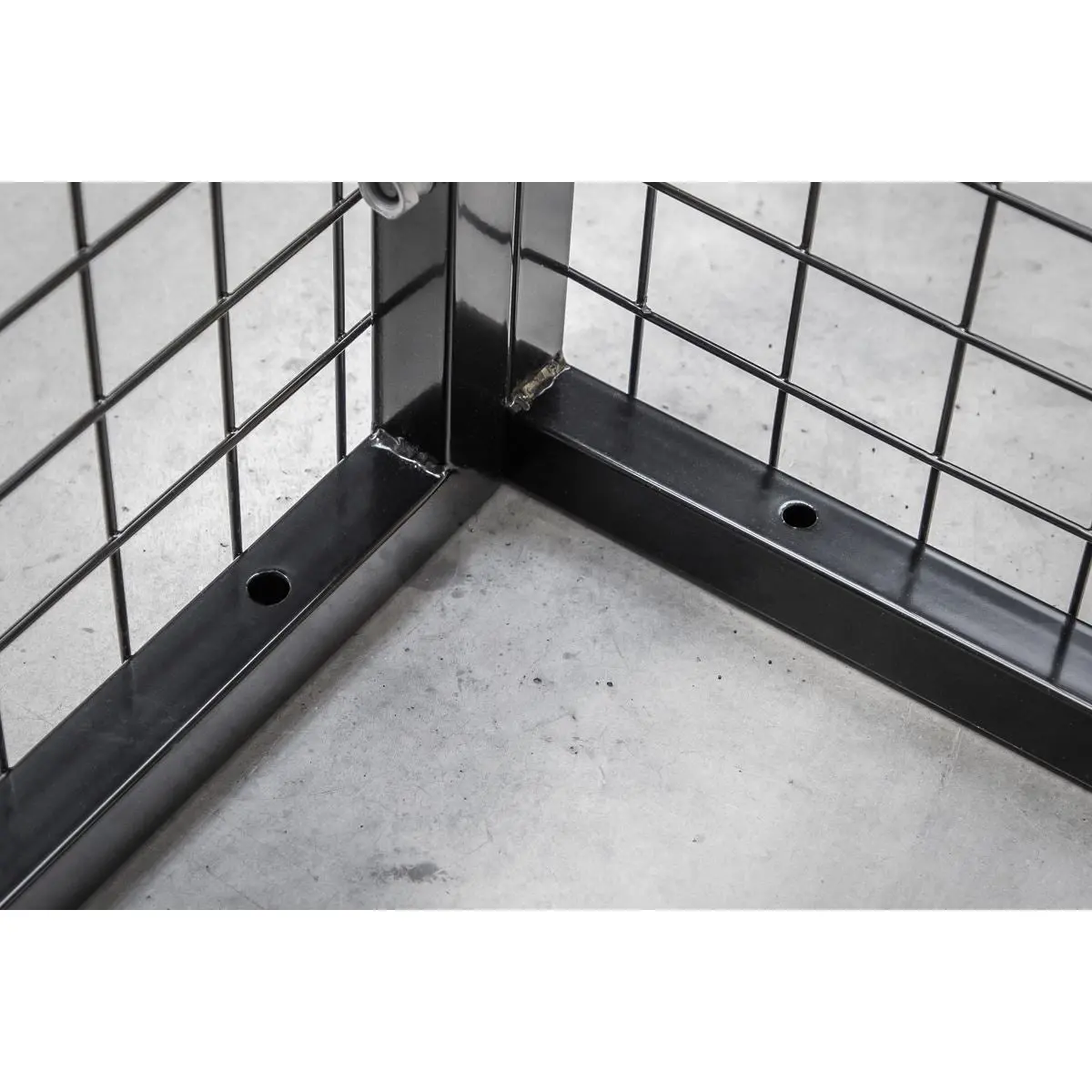 Sealey Gas Cylinder Safety Cage - 4 x 19kg Gas Cylinders - Image 3