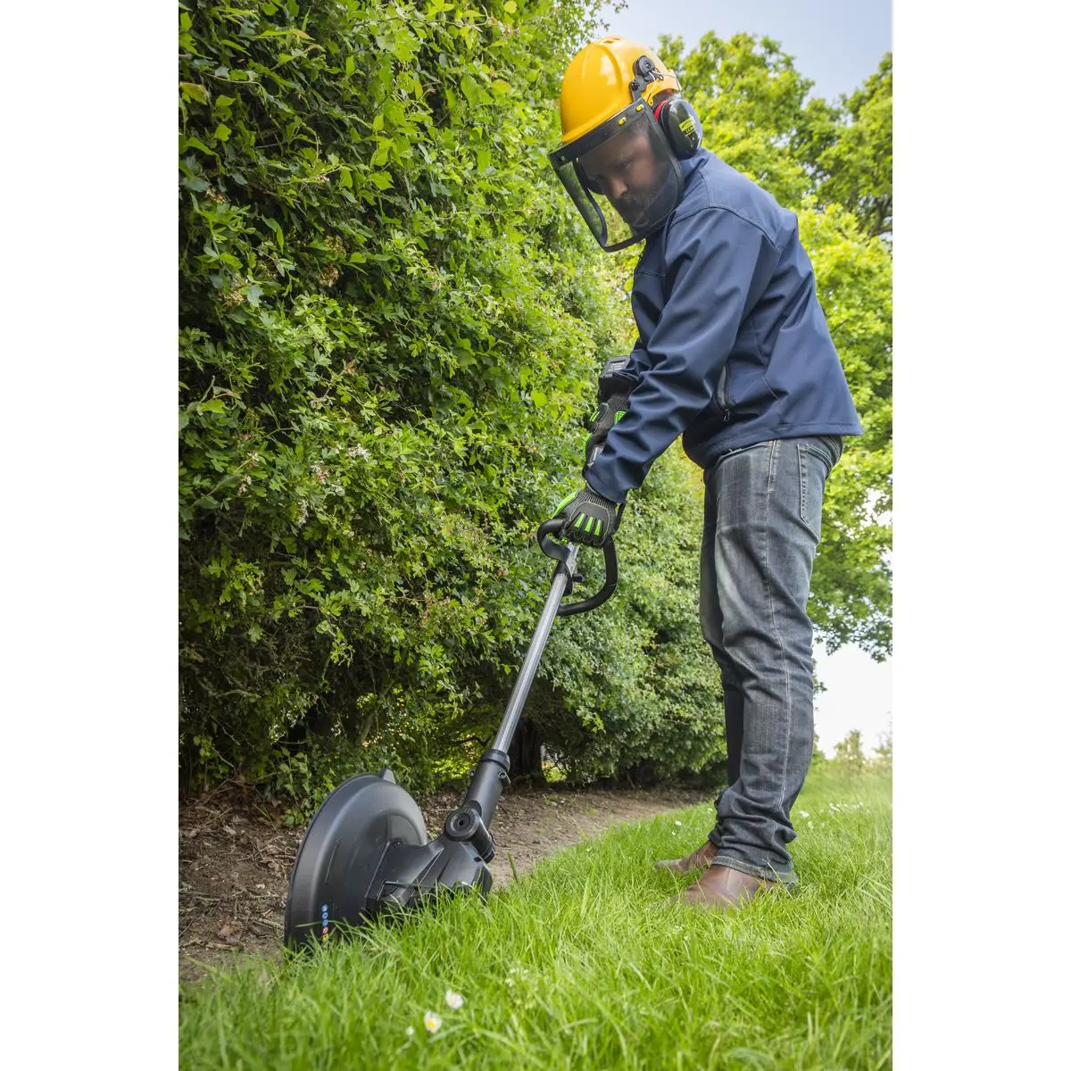 Sealey Grass Strimmer Kit 40V 4Ah SV20 Series 30cm - Image 6