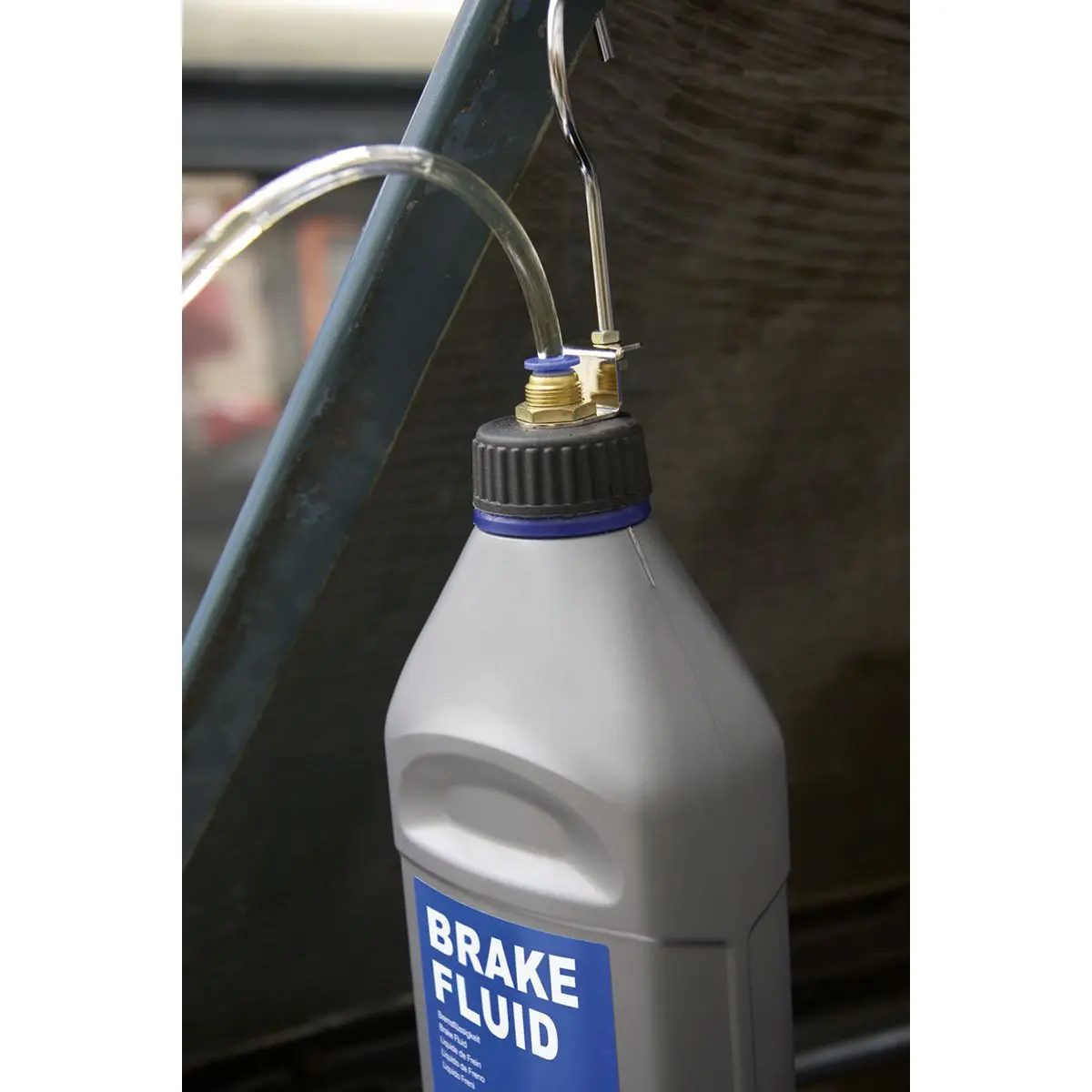Sealey Gravity Brake Bleeder Kit - Image 4