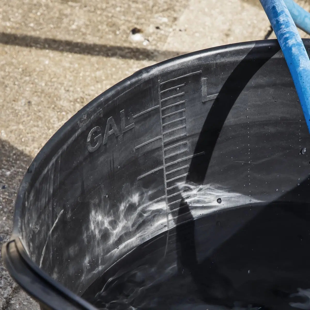 Sealey Heavy-Duty Flexi Tub 40L - Black - Image 7